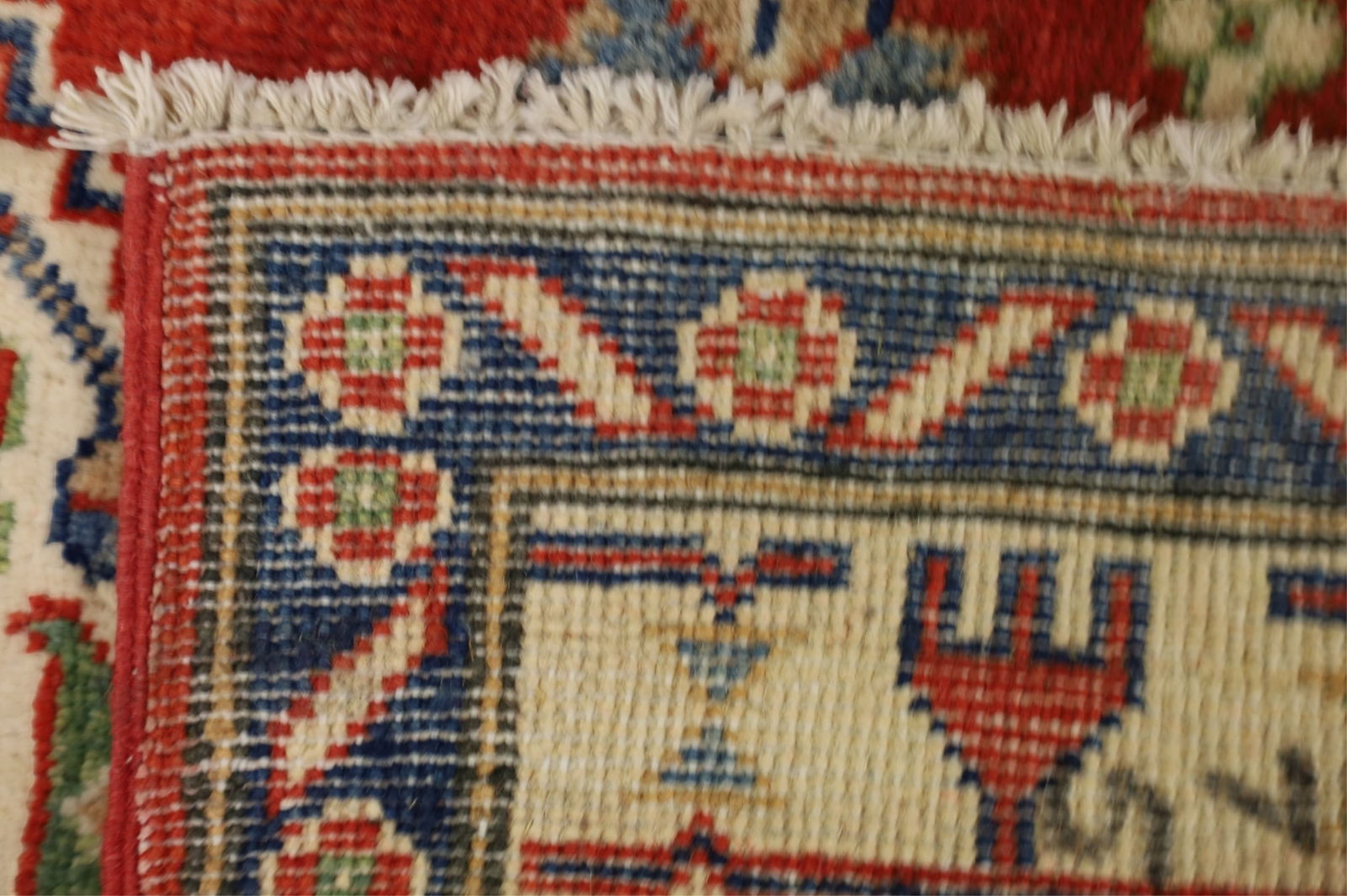 APPROX 9' 9" x 2' 8" HANDMADE WOOL RUG - 4