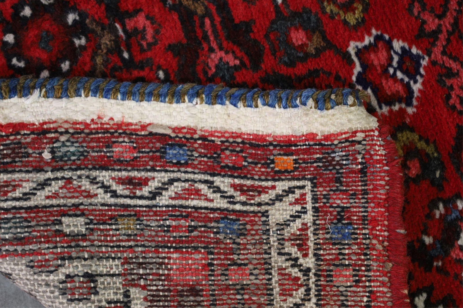 APPROX 4' x 2' 2" HANDMADE WOOL RUG - 2