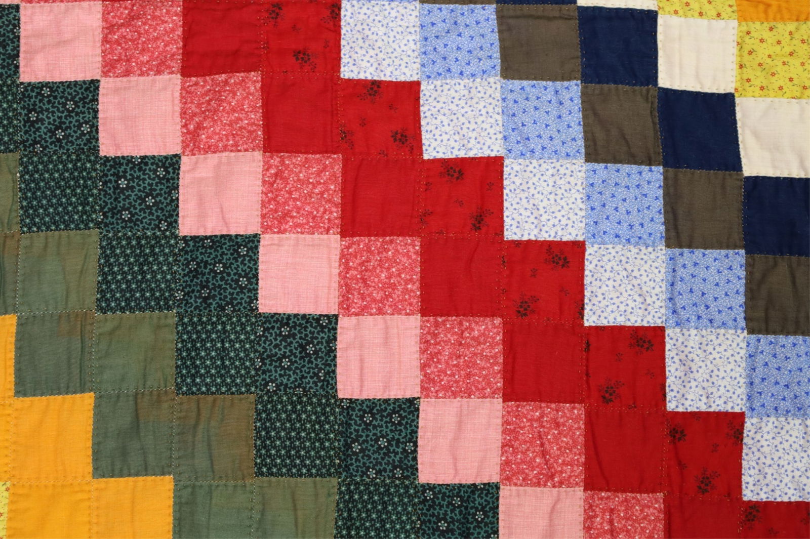 PATCHWORK DIAMOND QUILT - 3