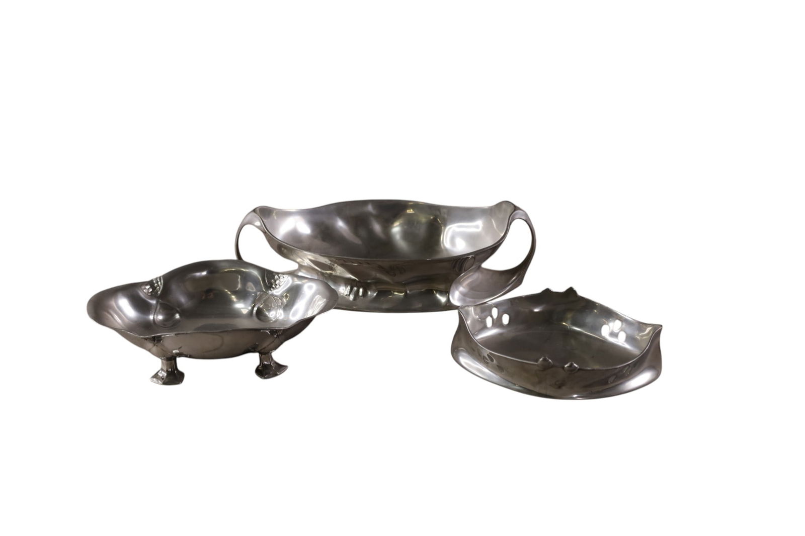 3 PEWTER SERVING DISHES: 3 ART NOUVEAU PEWTER SERVING DISHES OR TRAYS. 7 1/2' - 13 1/2" W.