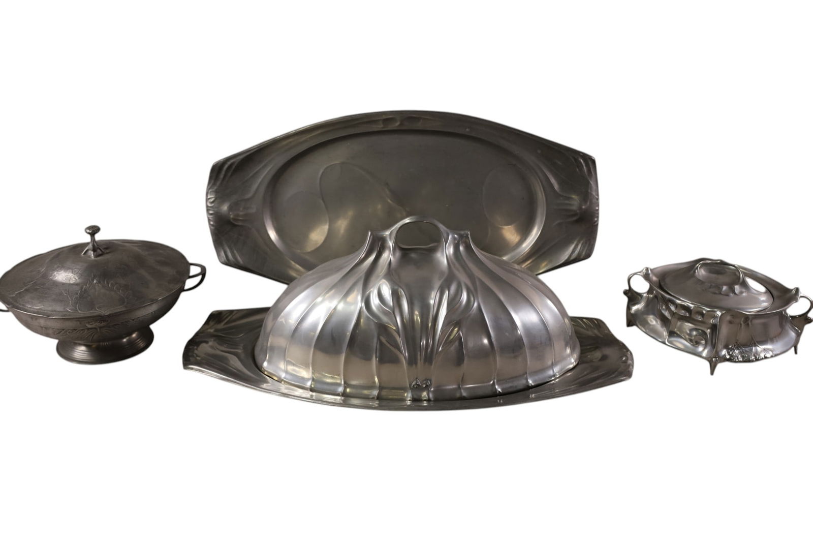 4 PCS OF ART NOUVEAU PEWTER: LARGE COVERED DISH, LARGE TRAY, AND MORE, FLORAL DECORATED. 9" - 21" W.