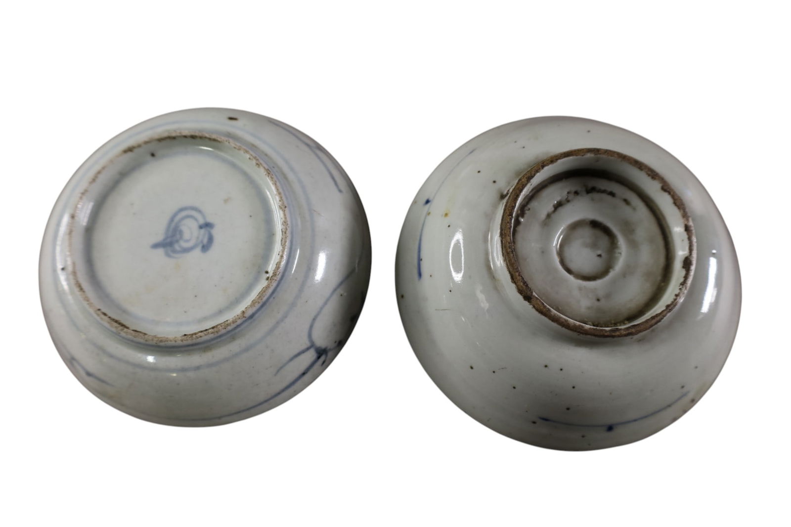 2 SMALL CHINESE BOWLS - 2