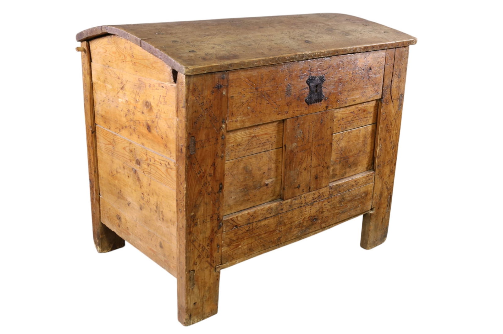 SPANISH COLONIAL TRUNK - 2
