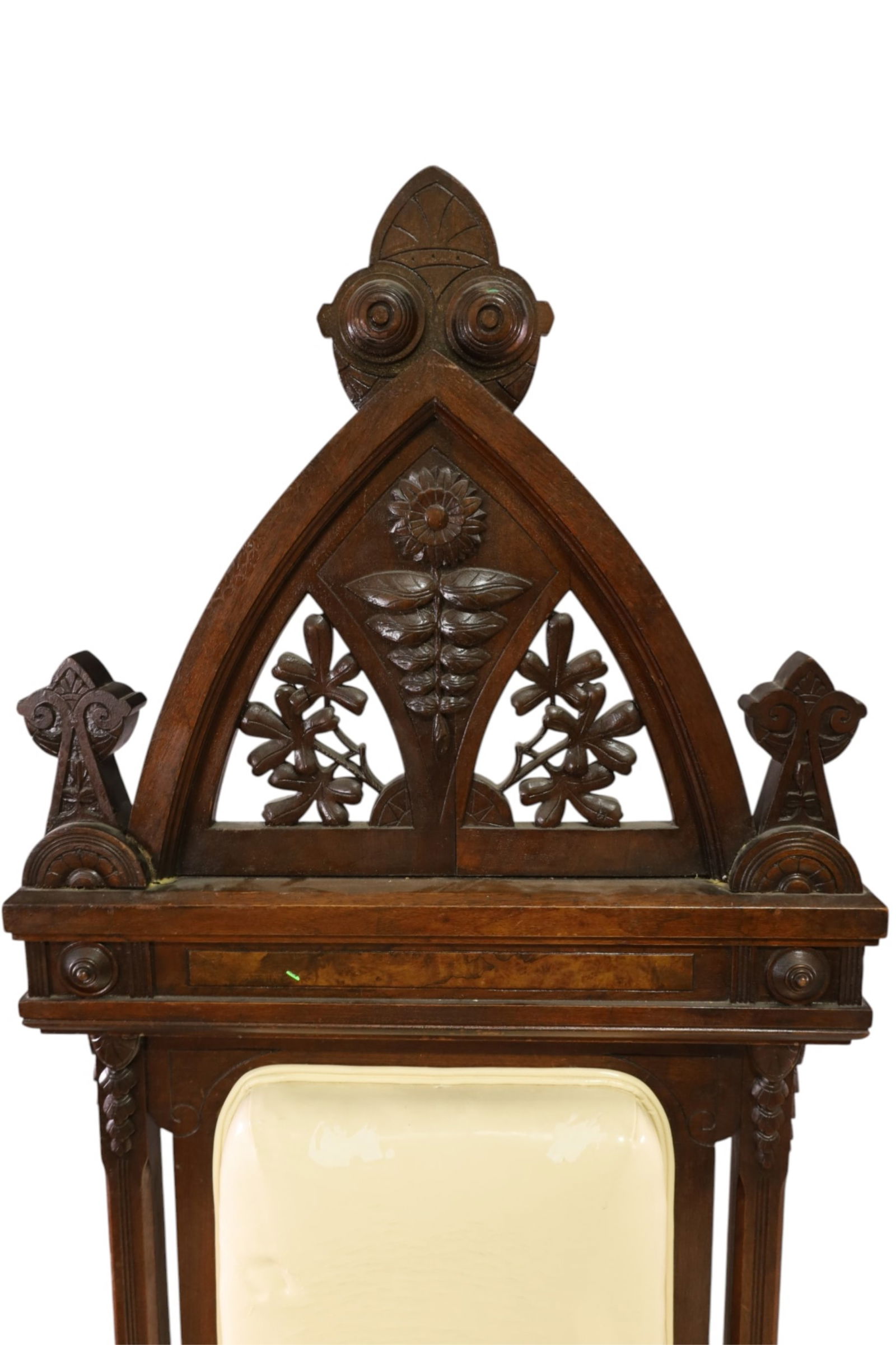 LARGE GOTHIC HALL CHAIR - 2