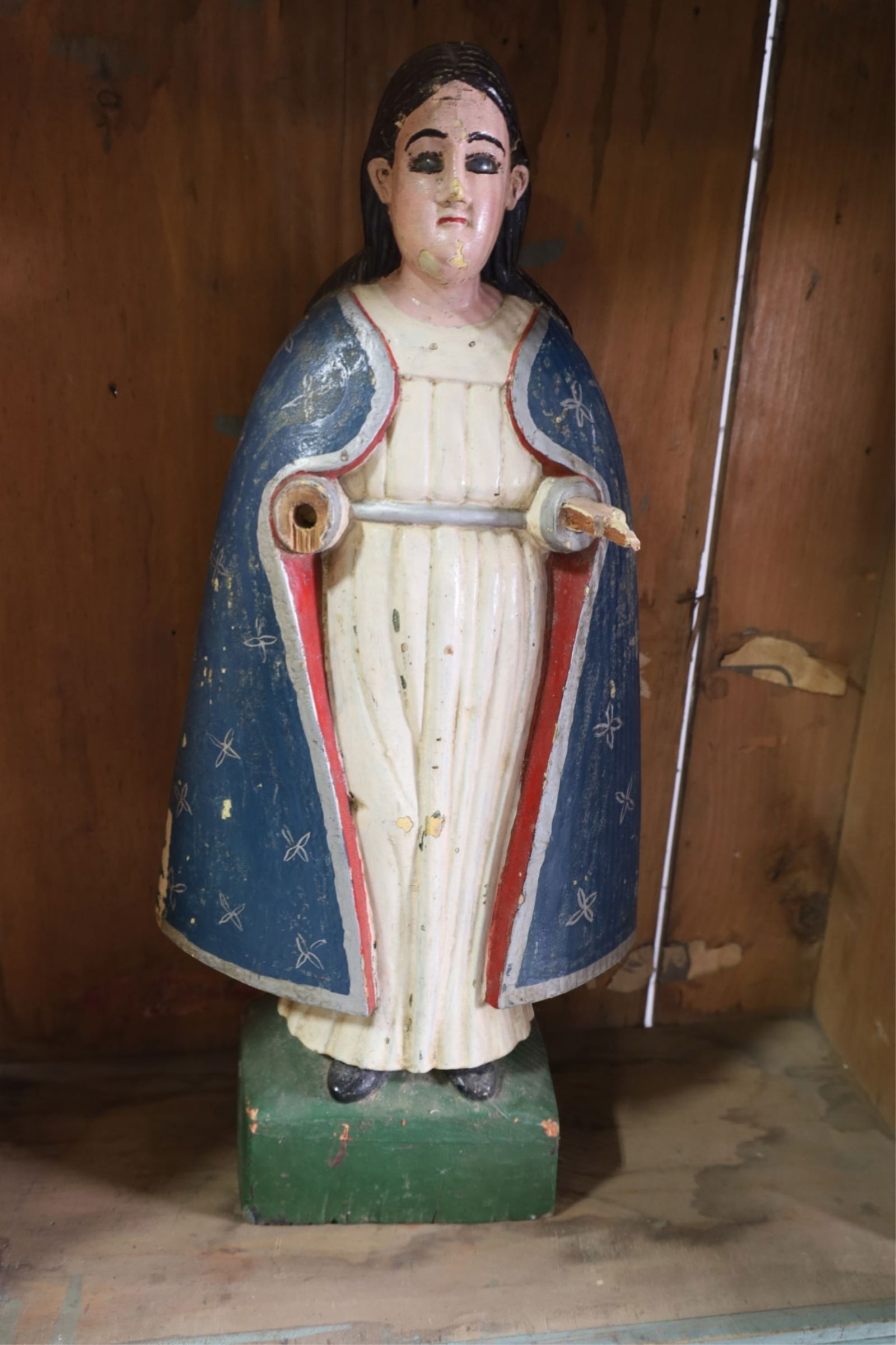 RELIGIOUS SANTO IN SHRINE - 2