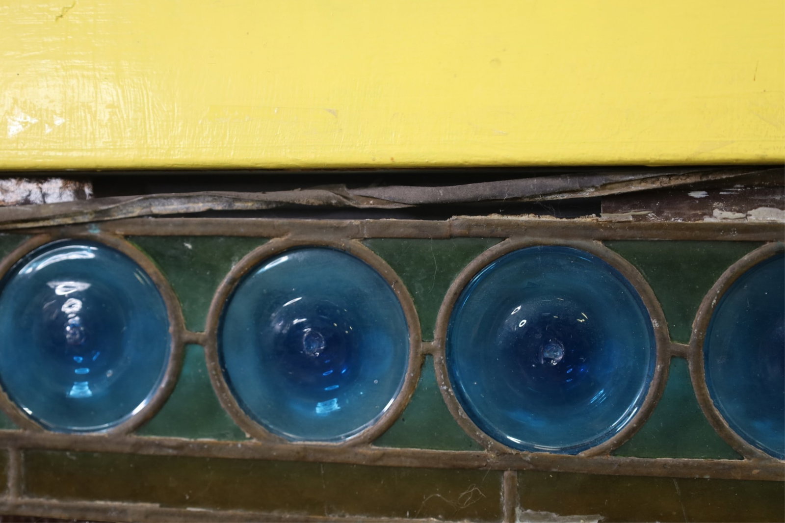 ANTIQUE STAINED GLASS WINDOW - 3