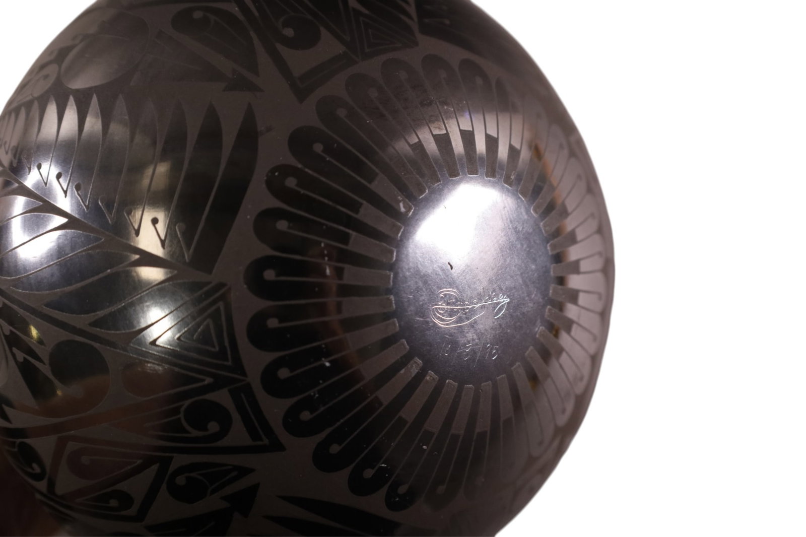 EDMUNDO LOPEZ BLACKWARE BOWL - 3