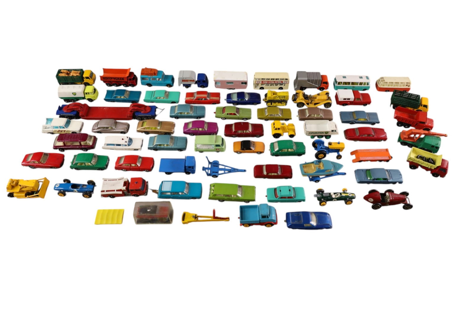GROUPING OF MATCHBOX CARS (1 of 16)