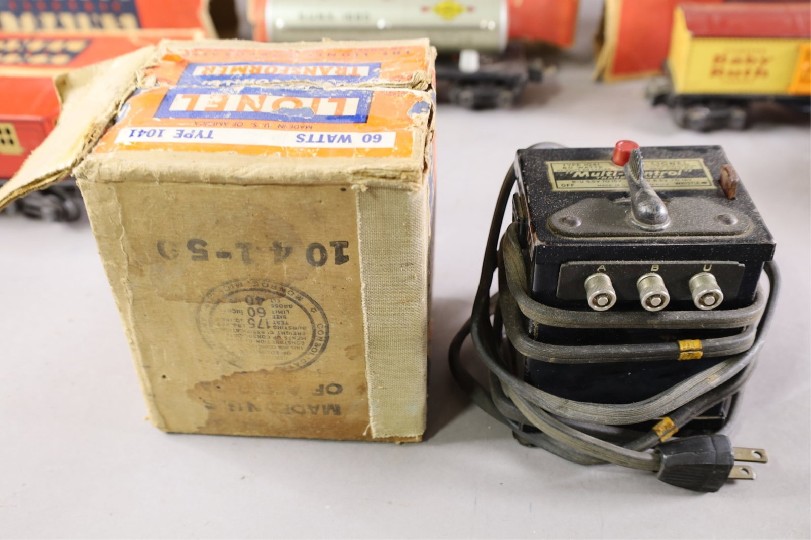 PREWAR LIONEL TRAIN SET - 7