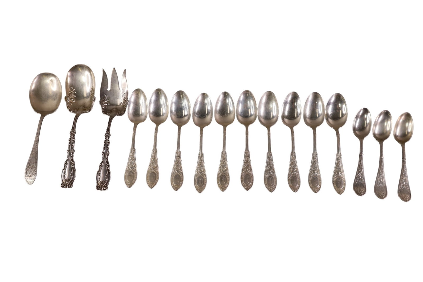 16 STERLING SILVER SPOONS: SET OF 13 ROEHM & WRIGHT SPOONS, & 2 PC SERVING SET, & 1 MISC SERVING SPOON. APPROC 674 GRAMS.