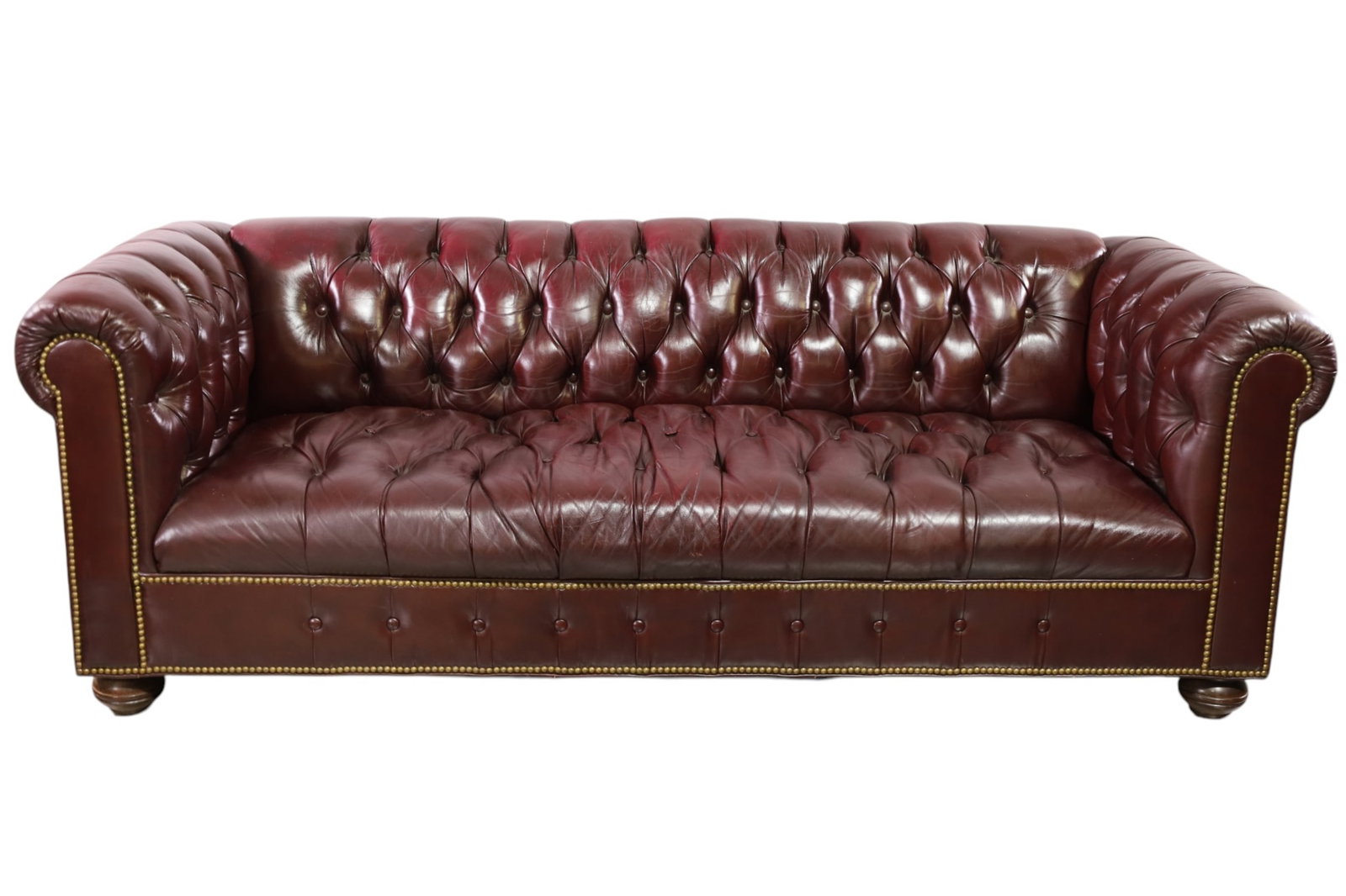 CHESTERFIELD SOFA (1 of 4)