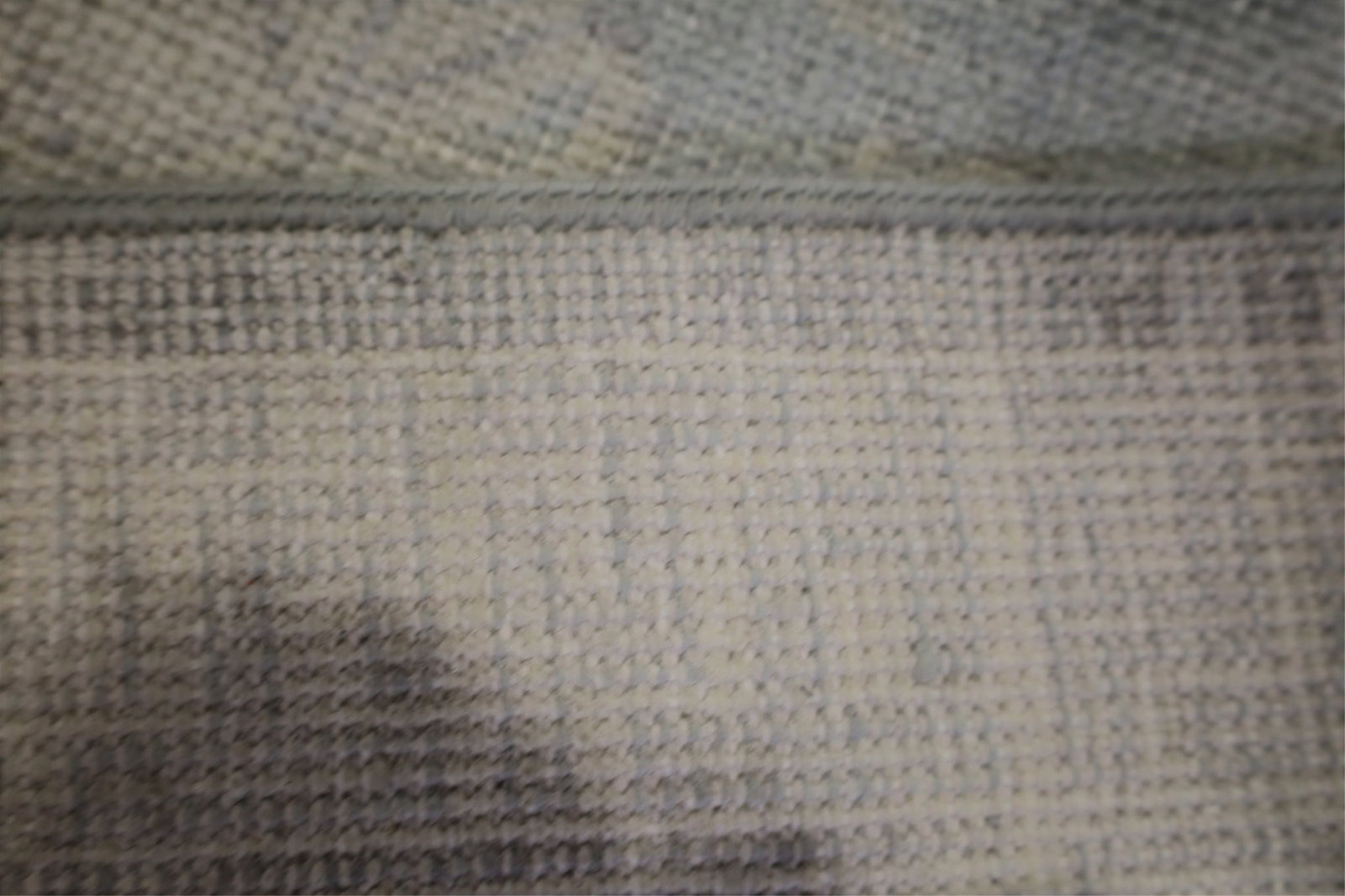 APPROX 8' x 10' WOOL RUG - 4