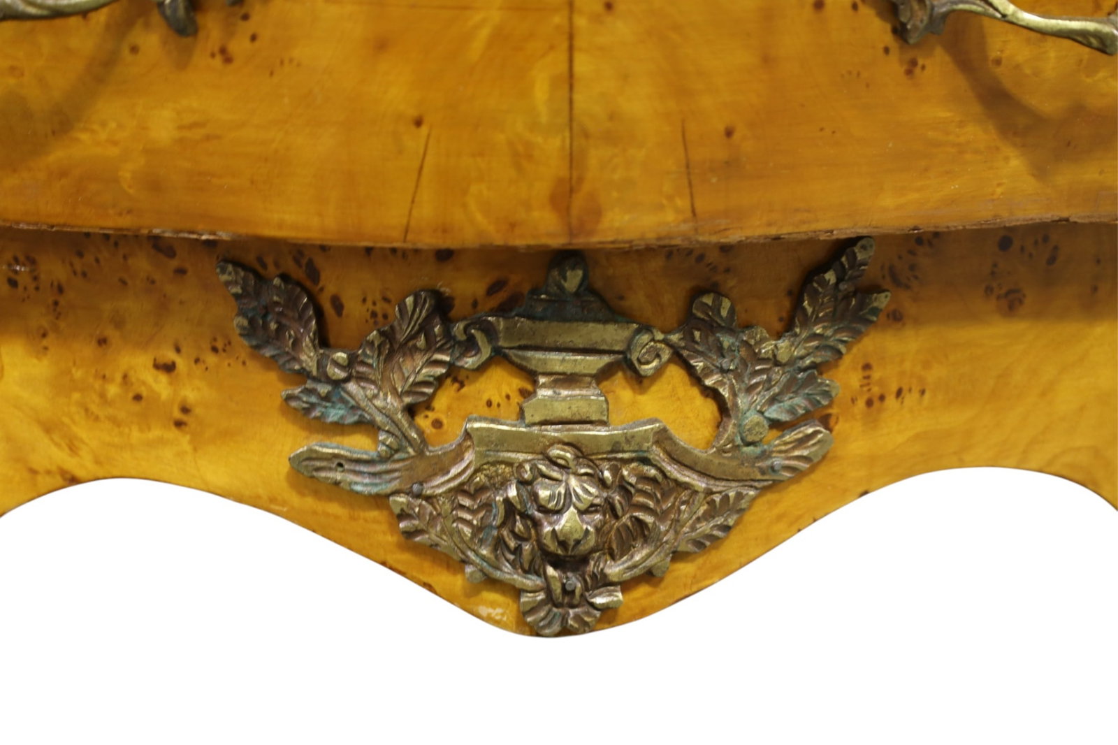 FRENCH STYLE CHEST - 4
