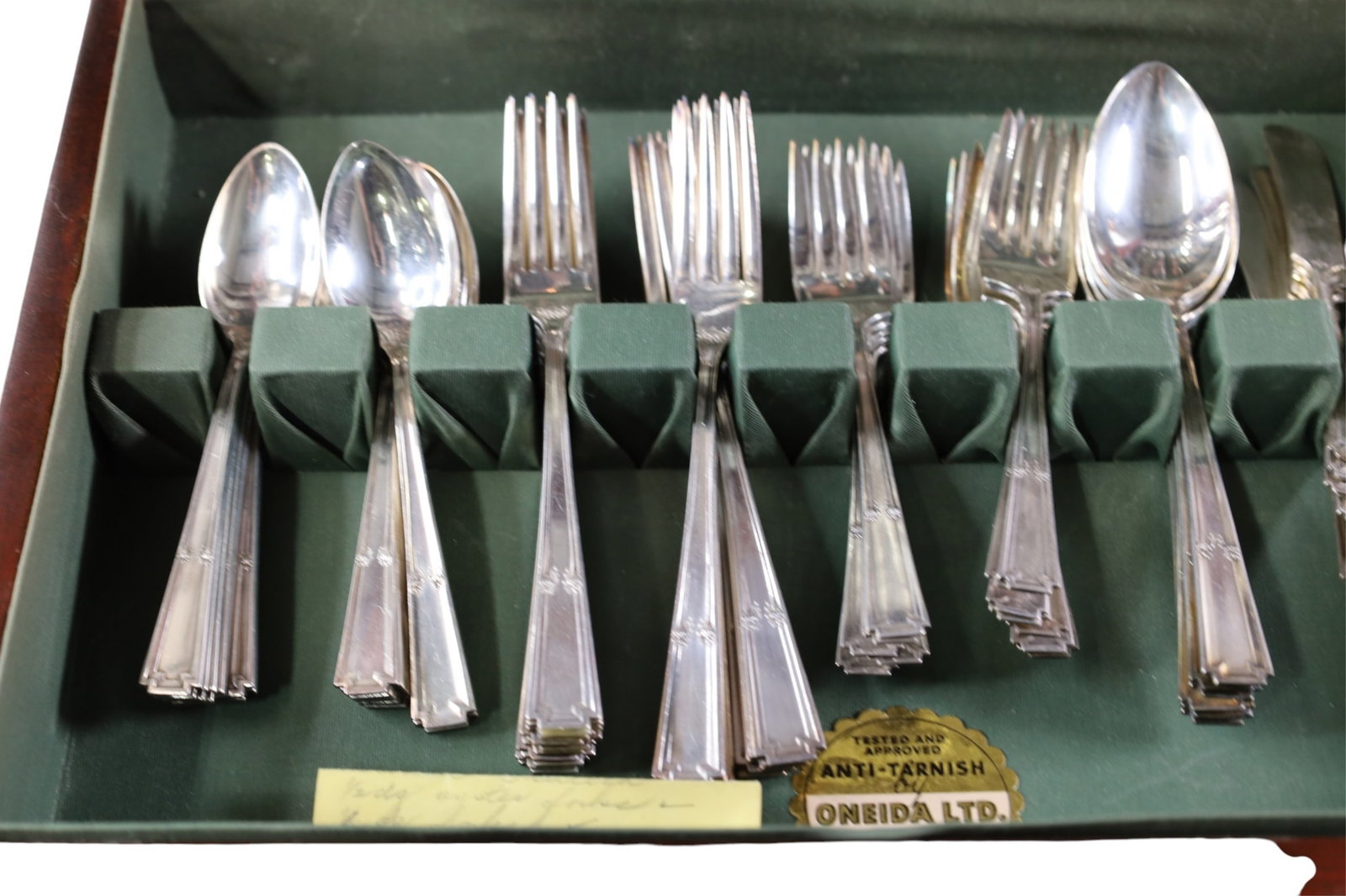 SILVERPLATED FLATWARE SET (1 of 6)