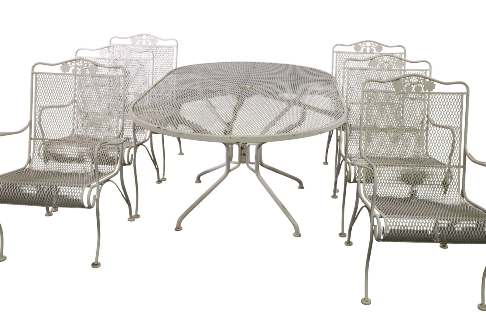 VINTAGE WOODARD PATIO TABLE AND CHAIRS (1 of 2)