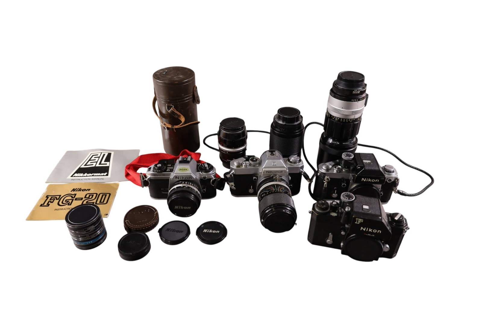 GROUPING OF VINTAGE NIKON CAMERAS (1 of 10)