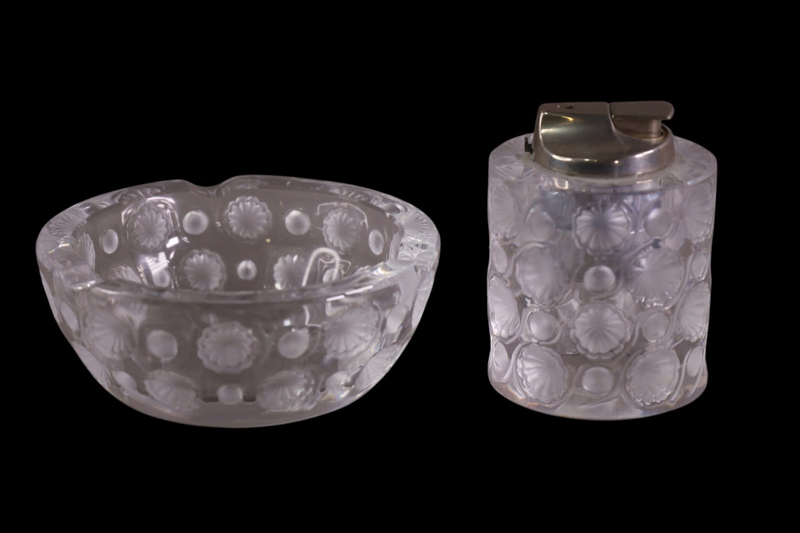 TWO PIECES OF LALIQUE CRYSTAL: LALIQUE FRANCE TOKYO PATTERN CYRSTAL, LIGHTER AND ASHTRAY. 2" - 4" H.