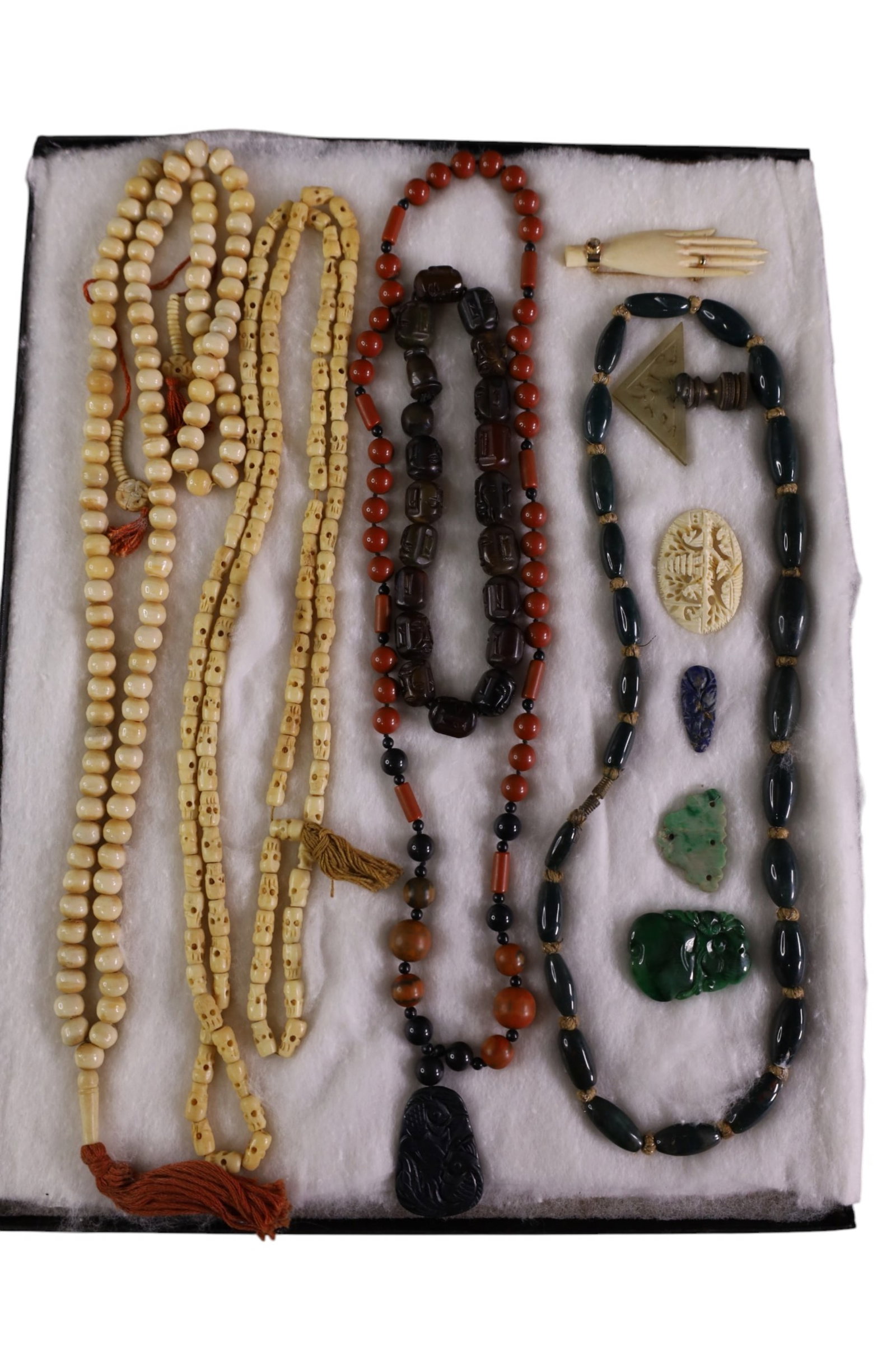 GROUPING OF CHINESE JEWELRY (1 of 5)