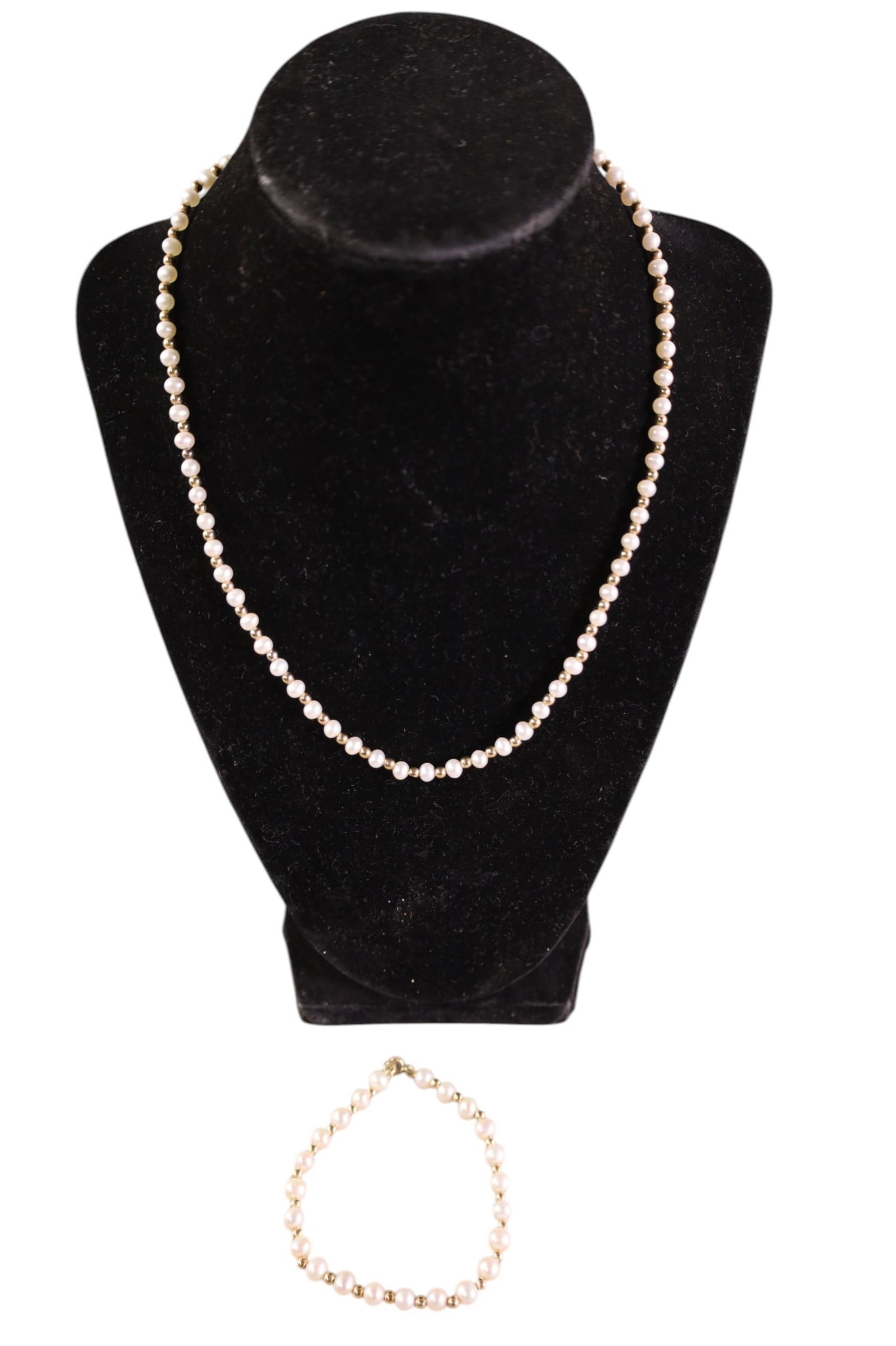 14K GOLD & PEARL NECKLACE & BRACELET: 14K GOLD & PEARL NECKLACE AND BRACELET .17 1/2" L & 7" L.