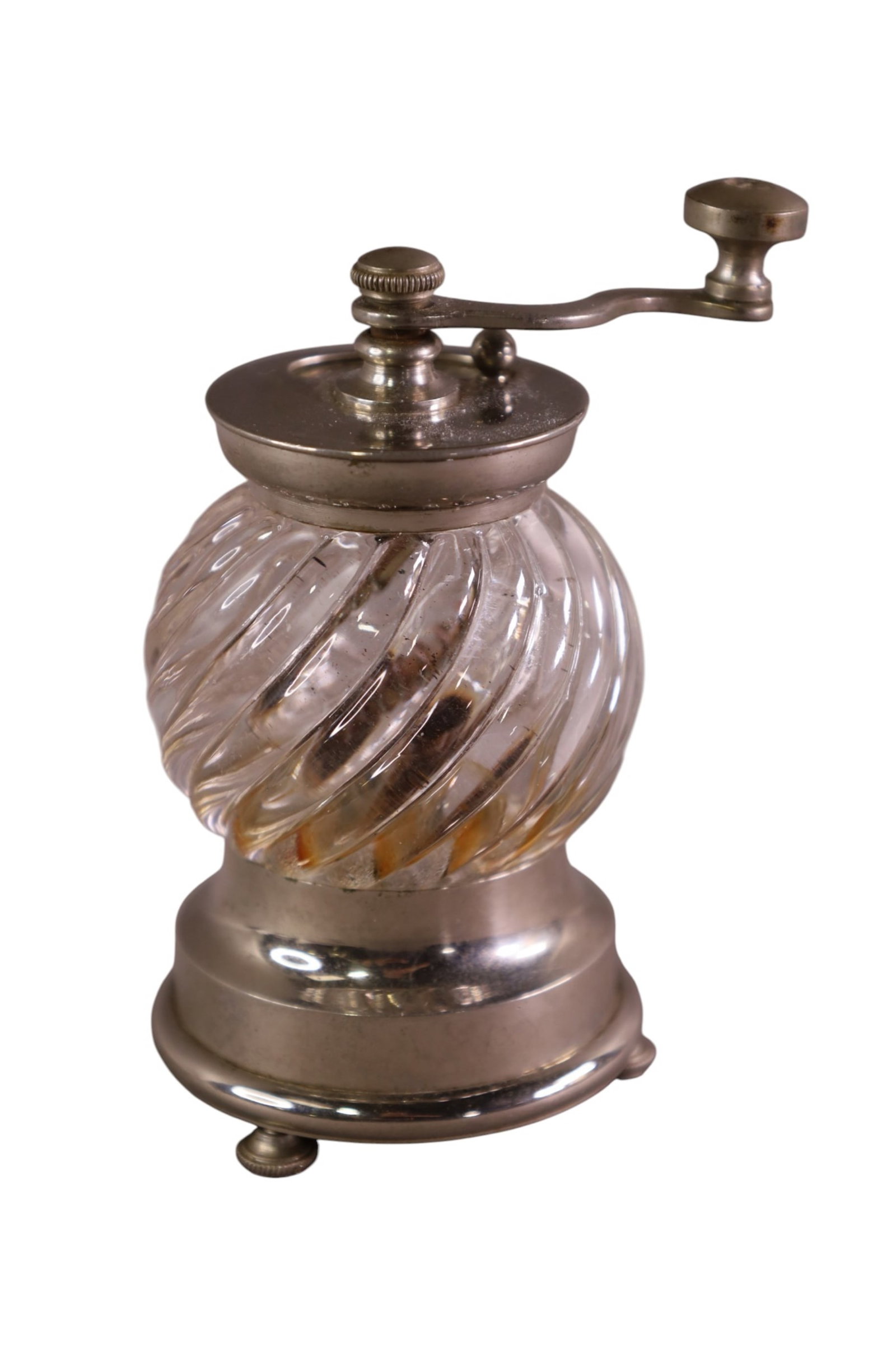 CRYSTAL PEPPERMILL: UNMARKED BACCARAT CRYSTAL PEPPERMILL, 3 1/2" H.