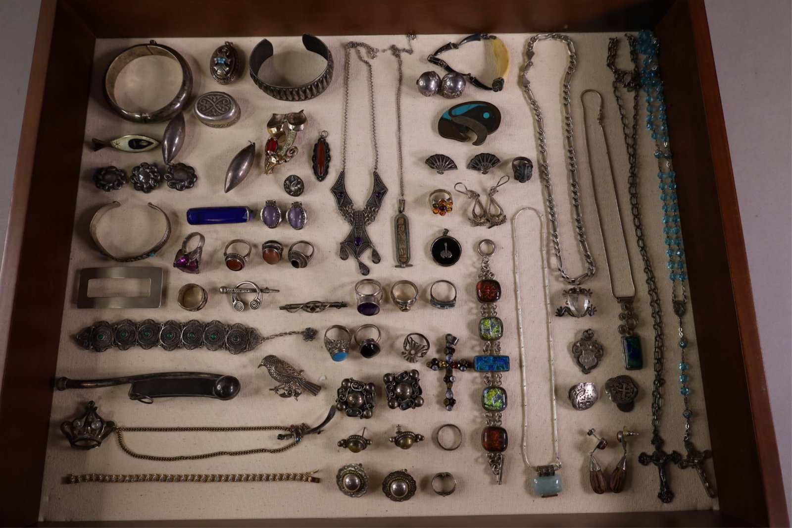 GROUPING OF SILVER JEWELRY (1 of 5)