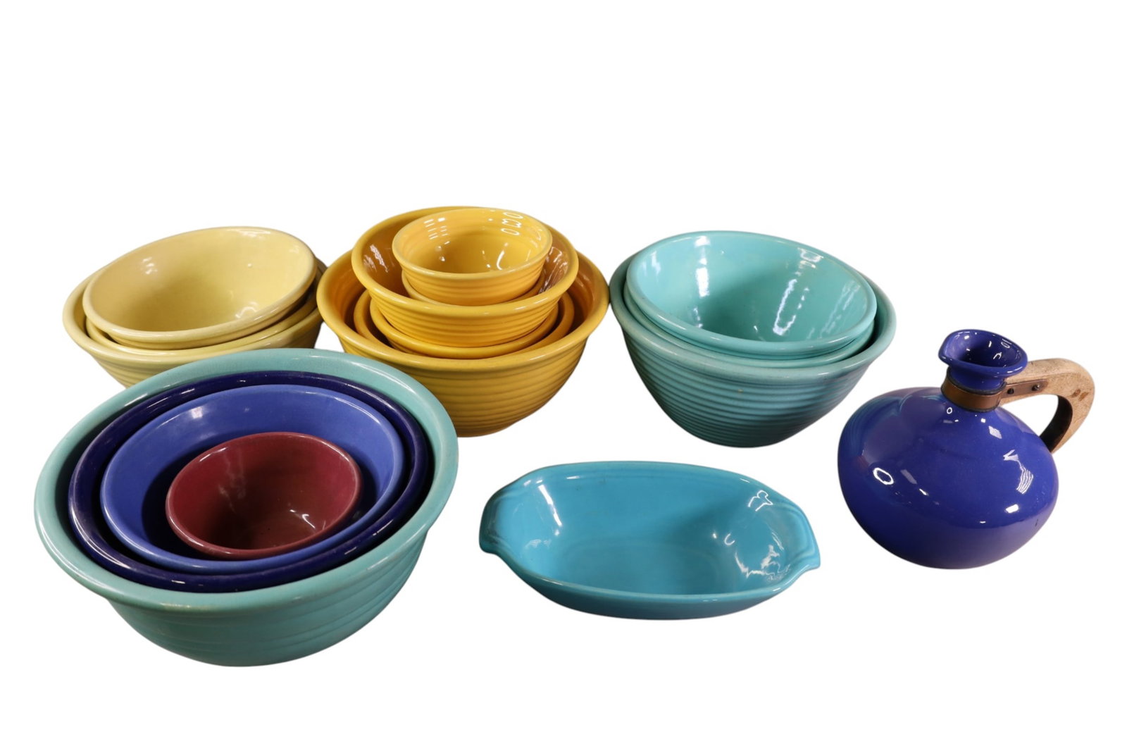 LARGE GROUPING OF POTTERY (1 of 6)