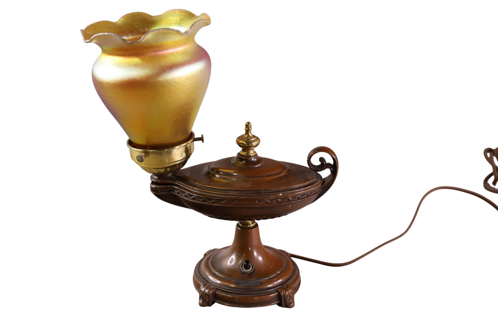 BRONZE ALADDIN LAMP: SMALL BRONZE ALADDIN LAMP W/ ART GLASS SHADE, 7" W x 10 H.