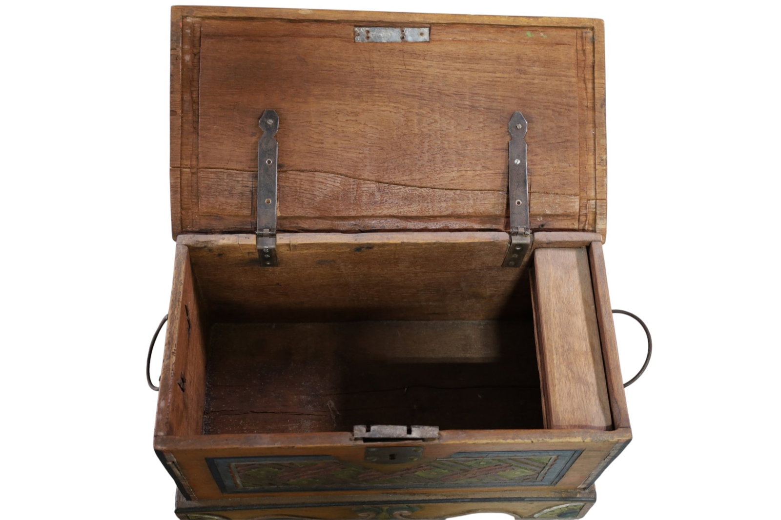 SMALL CARVED TRUNK - 3