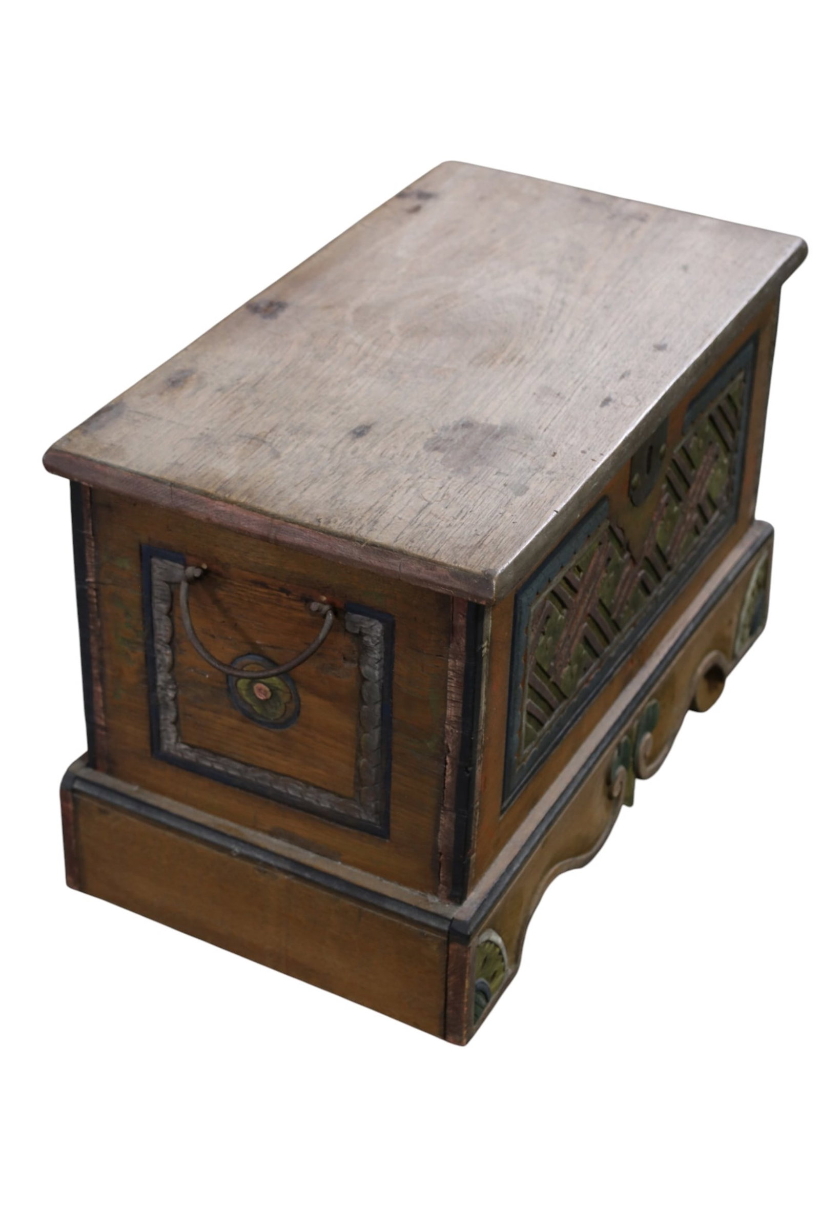 SMALL CARVED TRUNK - 4