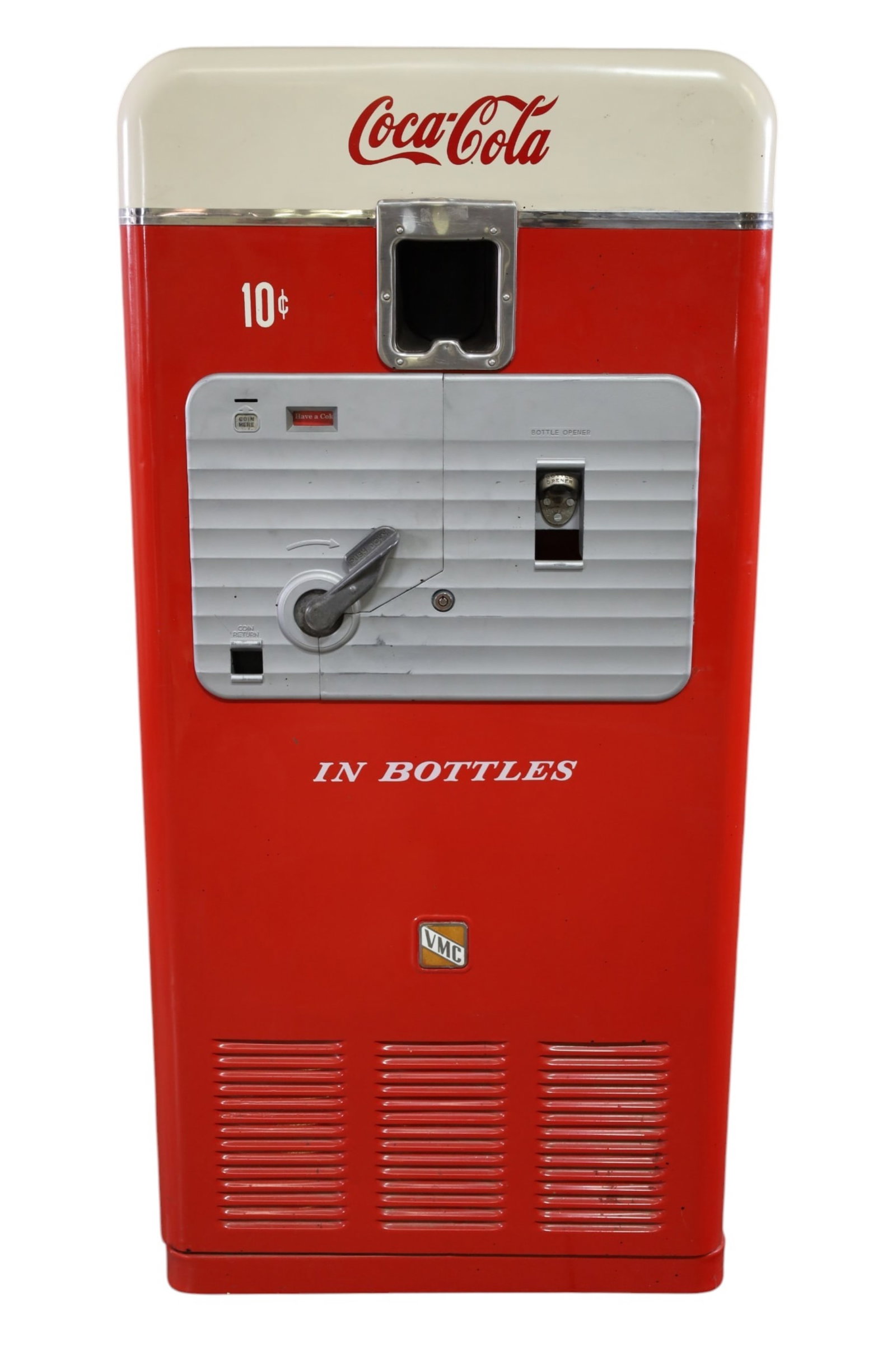 COCA COLA VENDO 33: COCA COLA 10 CENT VENDOLATOR VCM 33. NO KEYS!, POWERS ON, UNKNOWN WORKING ORDER. THIS ITEM EXCEEDS SIZE LIMITATIONS FOR IN HOUSE SHIPPING, MUST BE PICKED UP IN HOUSE OR SHIPPED VIA 3rd PARTY GROUND