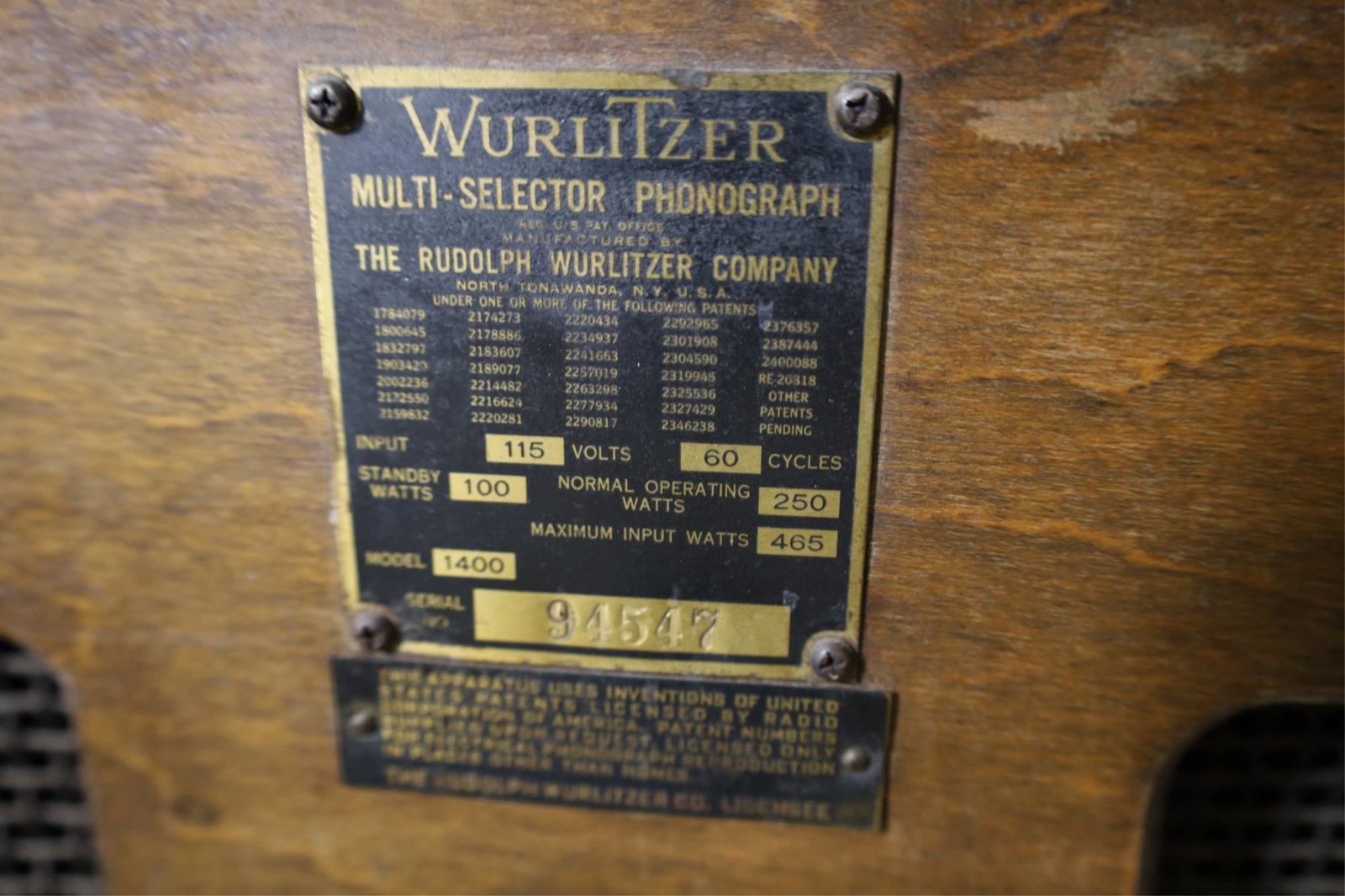 WURLITZER JUKEBOX - 6