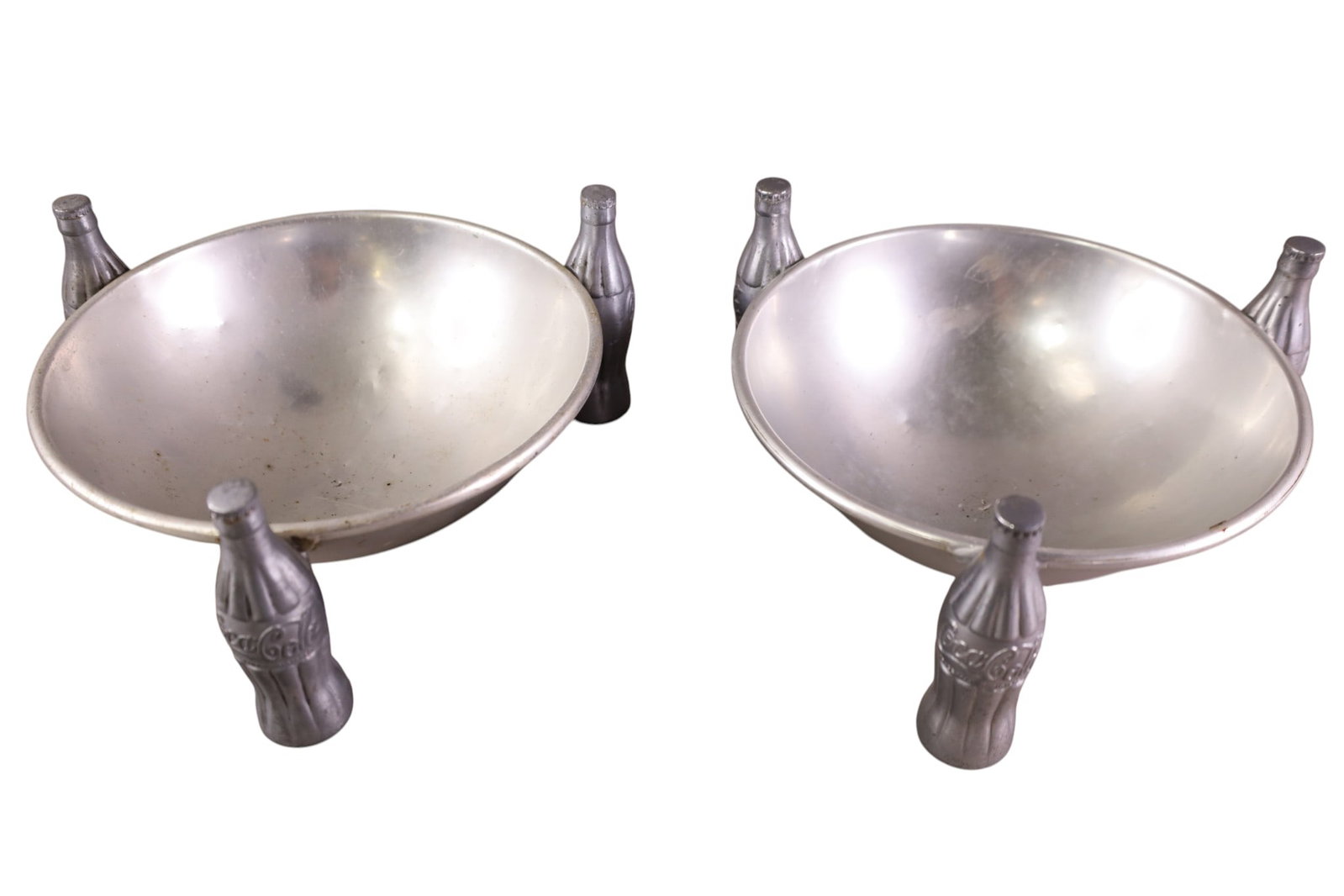 2 COCA COLA PRETZEL DISHES (1 of 3)