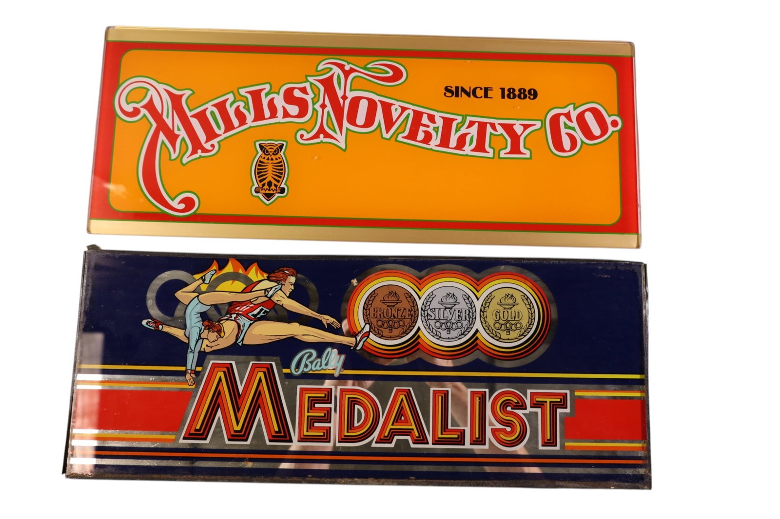 2 PIECES OF SLOT MACHINE AD GLASS (1 of 3)
