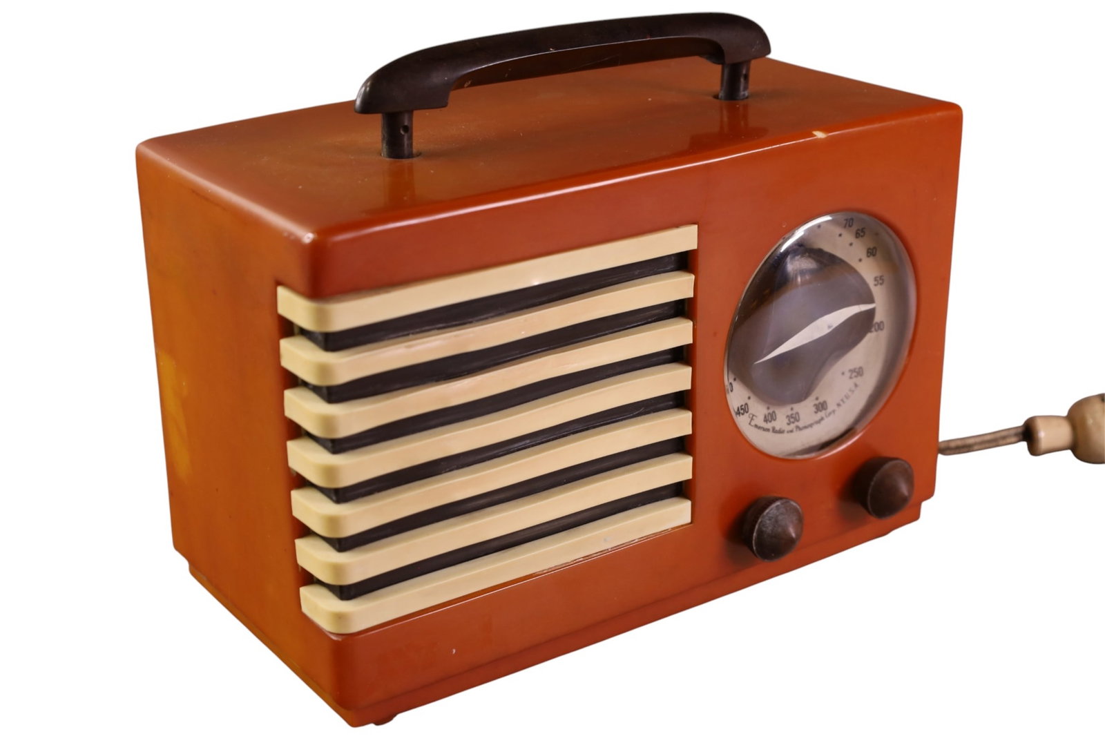 EMERSON CATALIN RADIO: EMERSON MODEL CATALIN BAKELITE RADIO, CRACK TO CORNER, DIAL HAS DAMAGE. ALL RADIOS ARE SOLD AS IS WE DO NOT GUARANTEE WORKING ORDER 11" x 7 1/2"