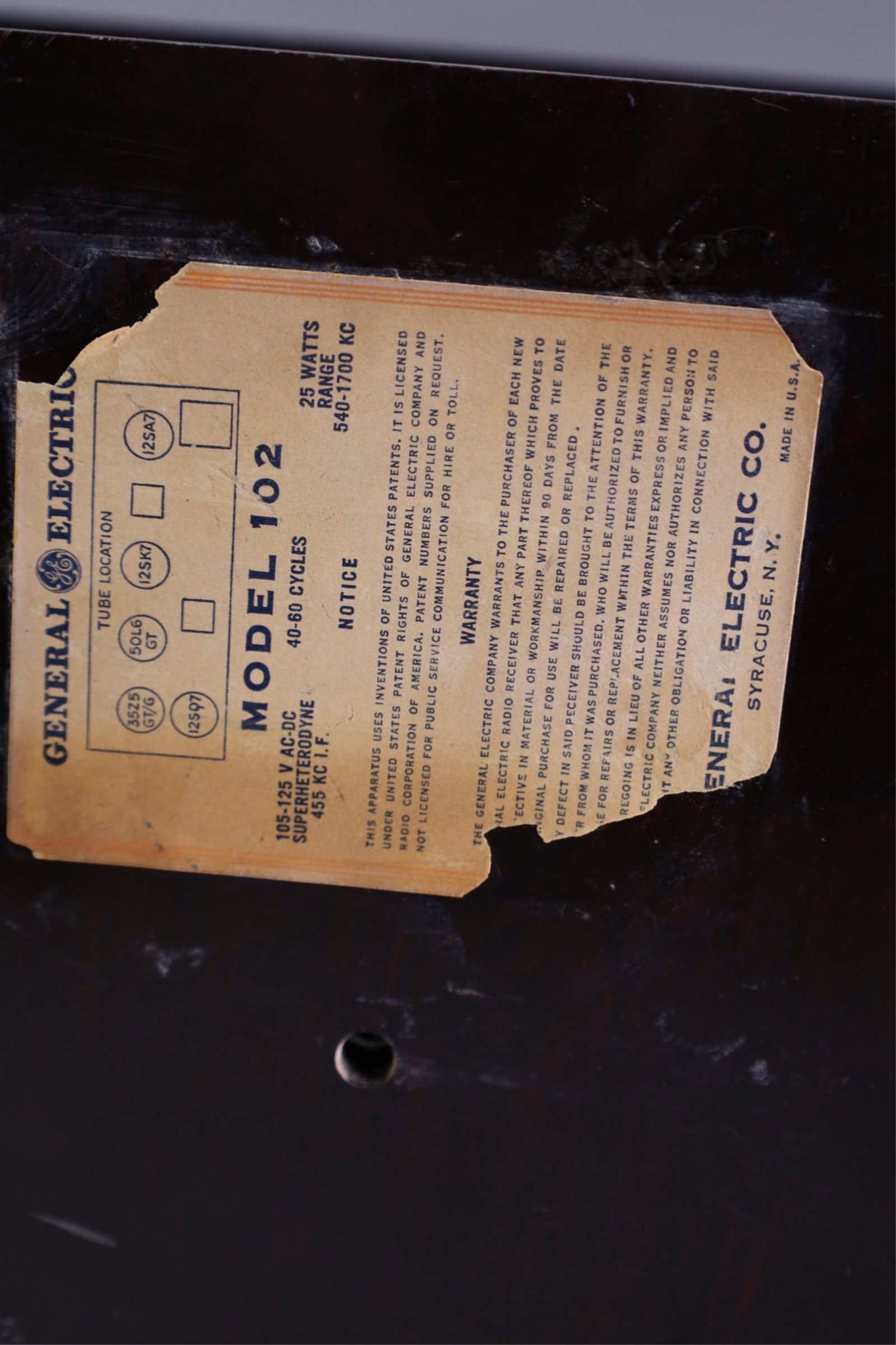 2 BAKELITE RADIOS - 7