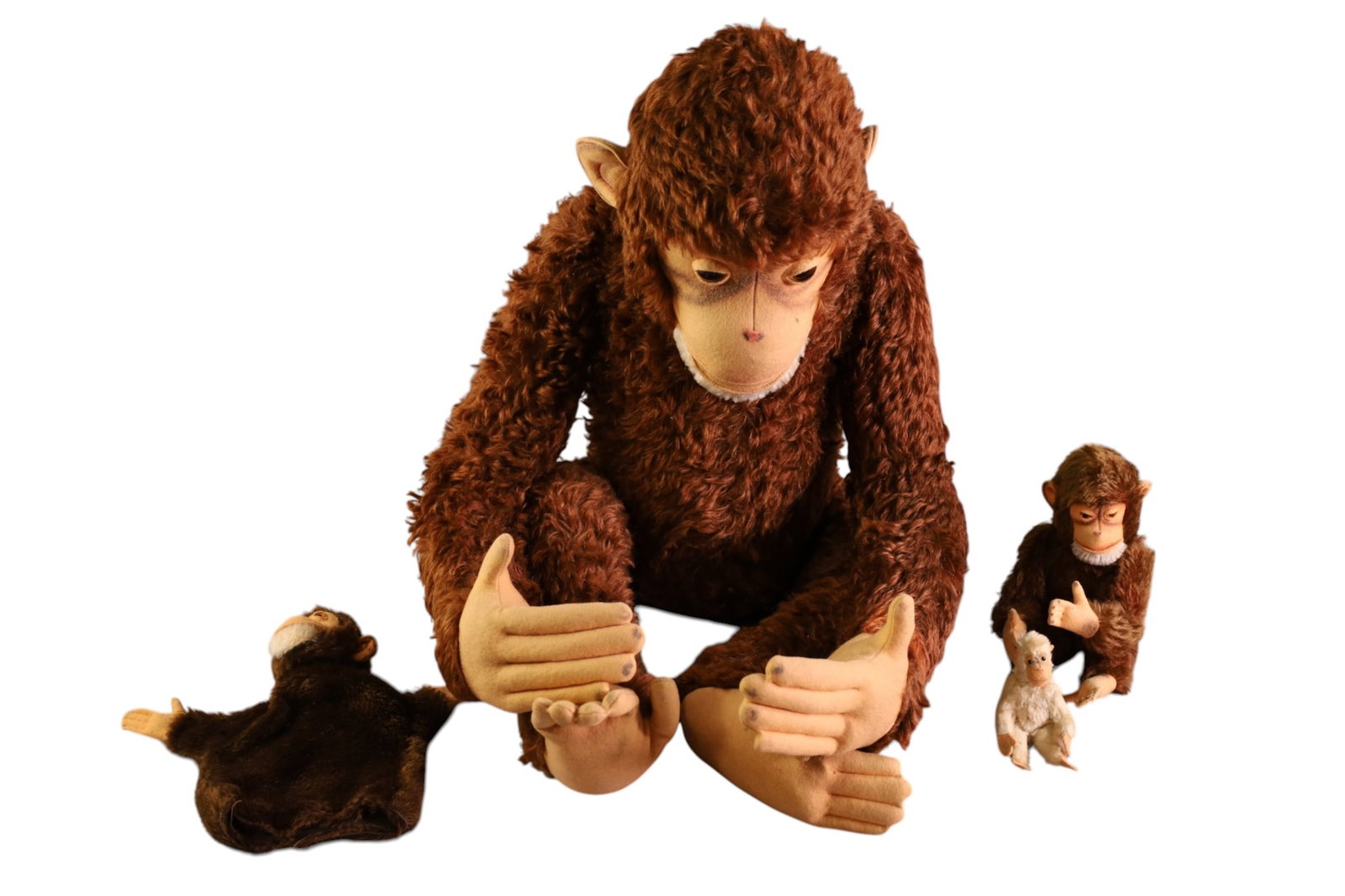 4 STEIFF MONKEYS (1 of 3)