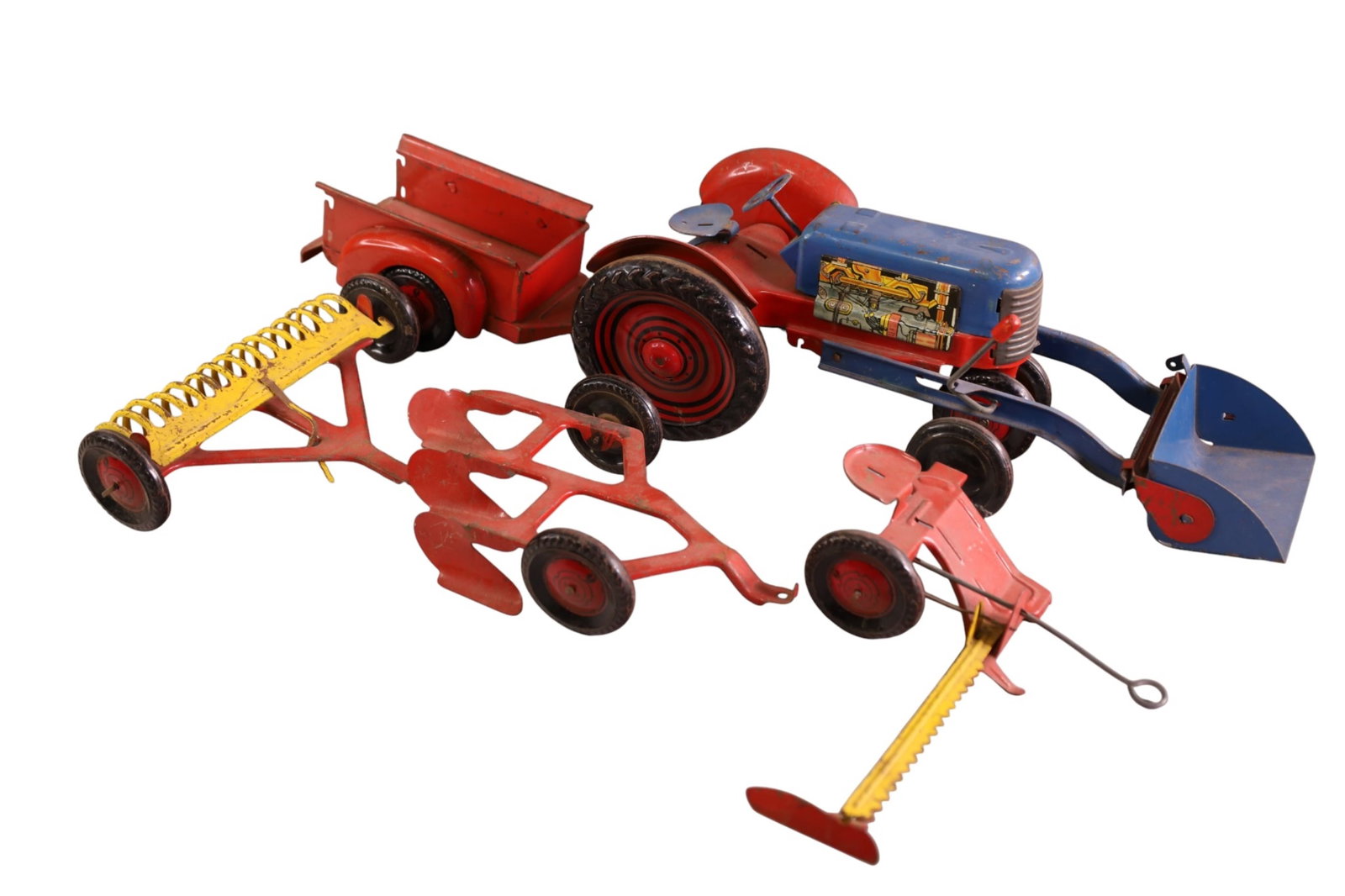MARX PRESSED STEEL TRACTOR SET (1 of 4)