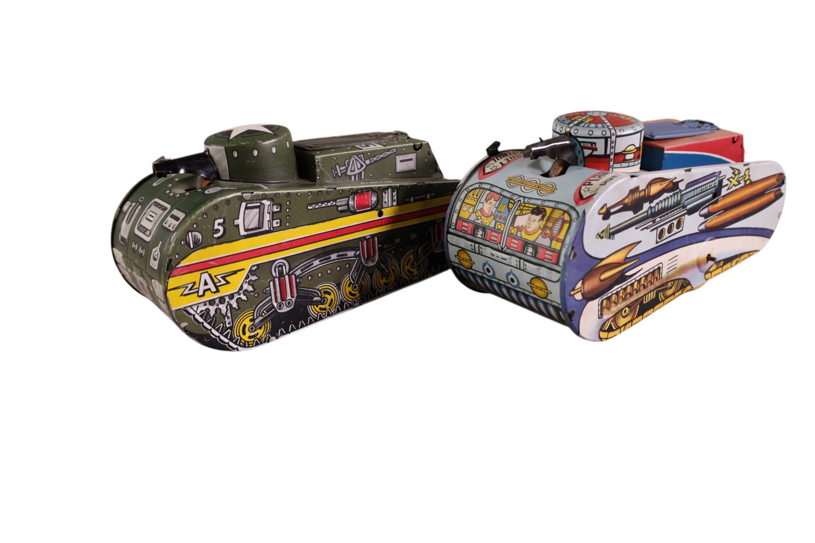 2 MARX TANKS: TIN LITHO WIND UP TANKS, ARMY & REX MARS PLANET PATROL. KEY WIND, MISSING KEY. 10" L
