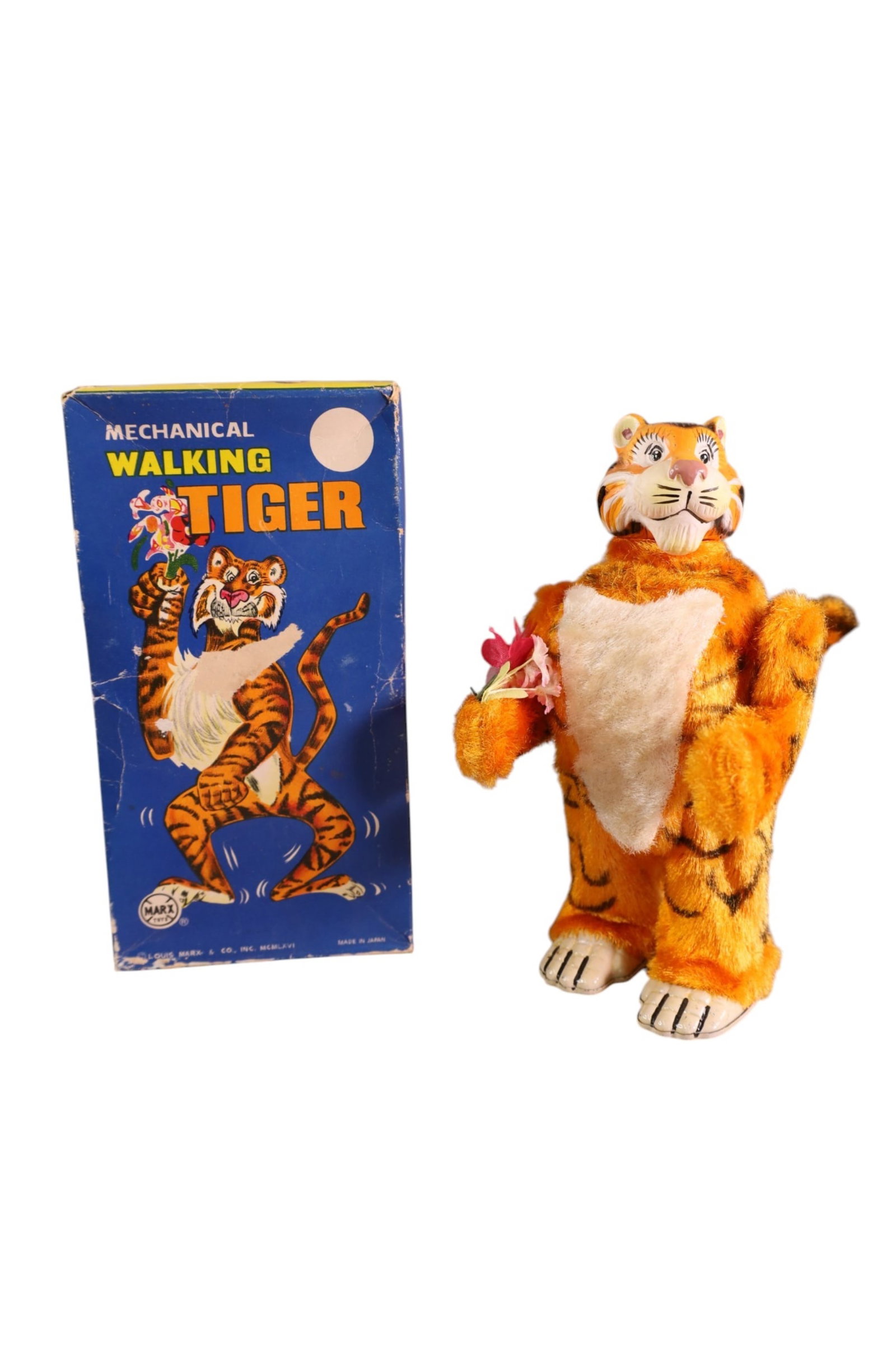 MARX WIND UP TIGER: MARX WIND UP WALKING TIGER. IN ORIGINAL BOX. DAMAGE TO BOX. 8" H.