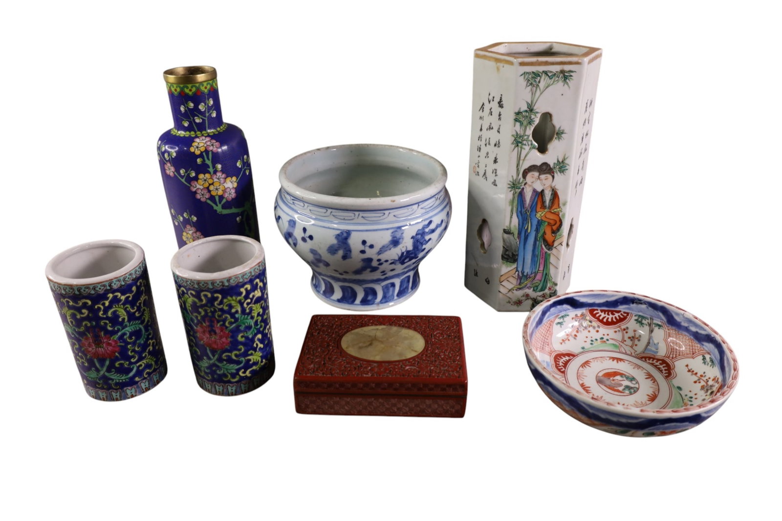GROUPING OF ASIAN TABLE ITEMS: CLOISONNE VASE, PORCELAIN VASES AND MORE. 11" - 2" H.