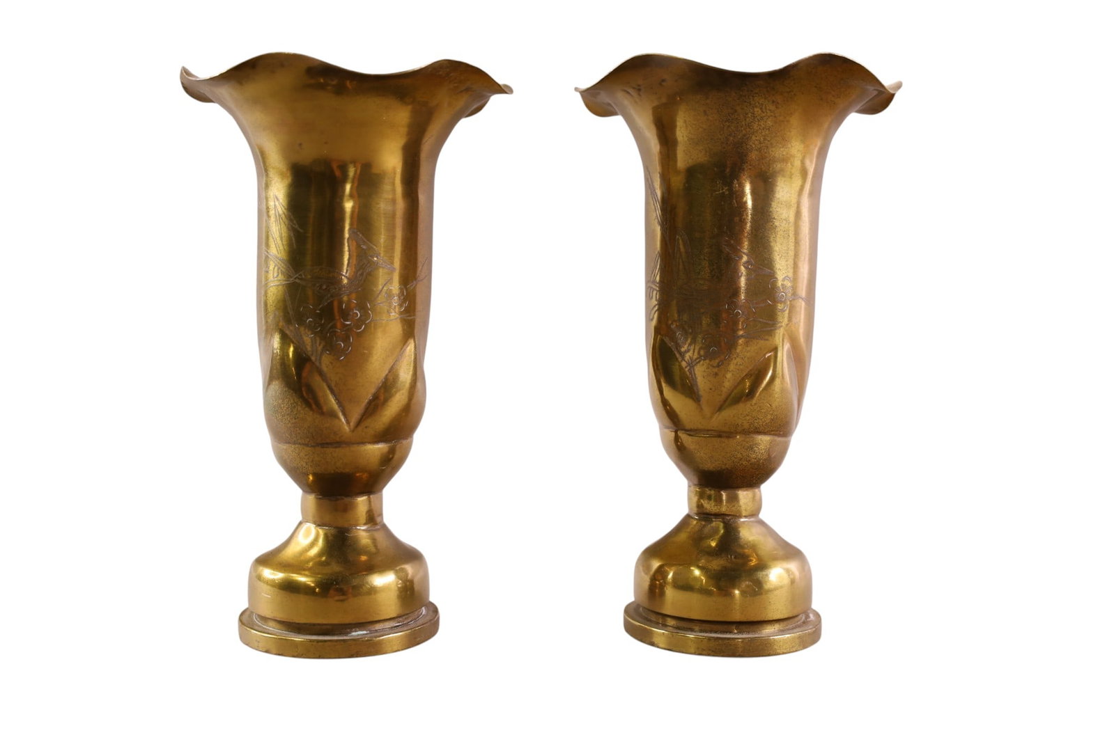 PAIR OF TRENCH ART VASES: PAIR OF BRASS TRENCH ART VASES, ROADRUNNER MOTIF. 40MM. 7" H.