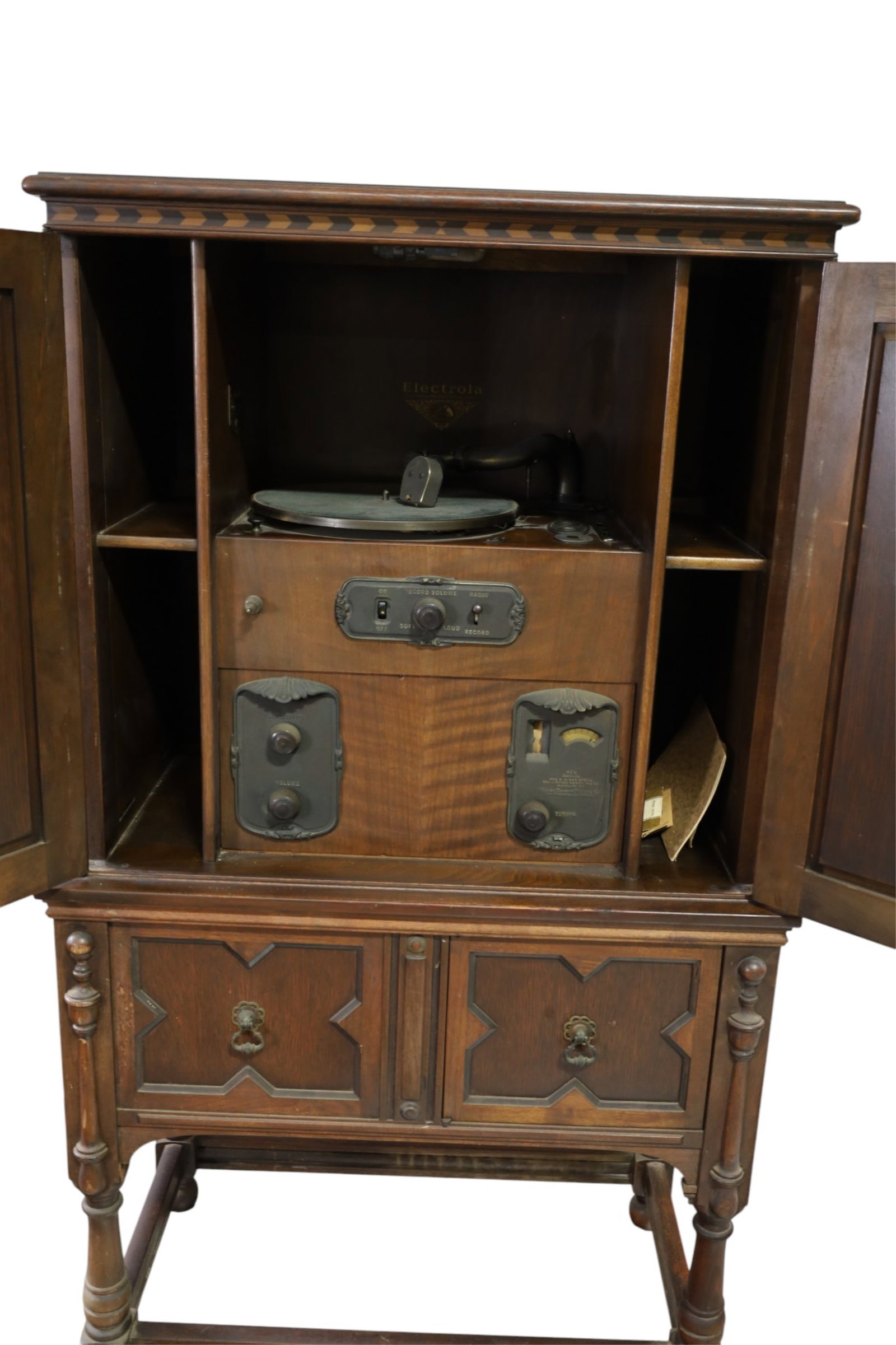 RCA RADIO RECORD PLAYER - 2