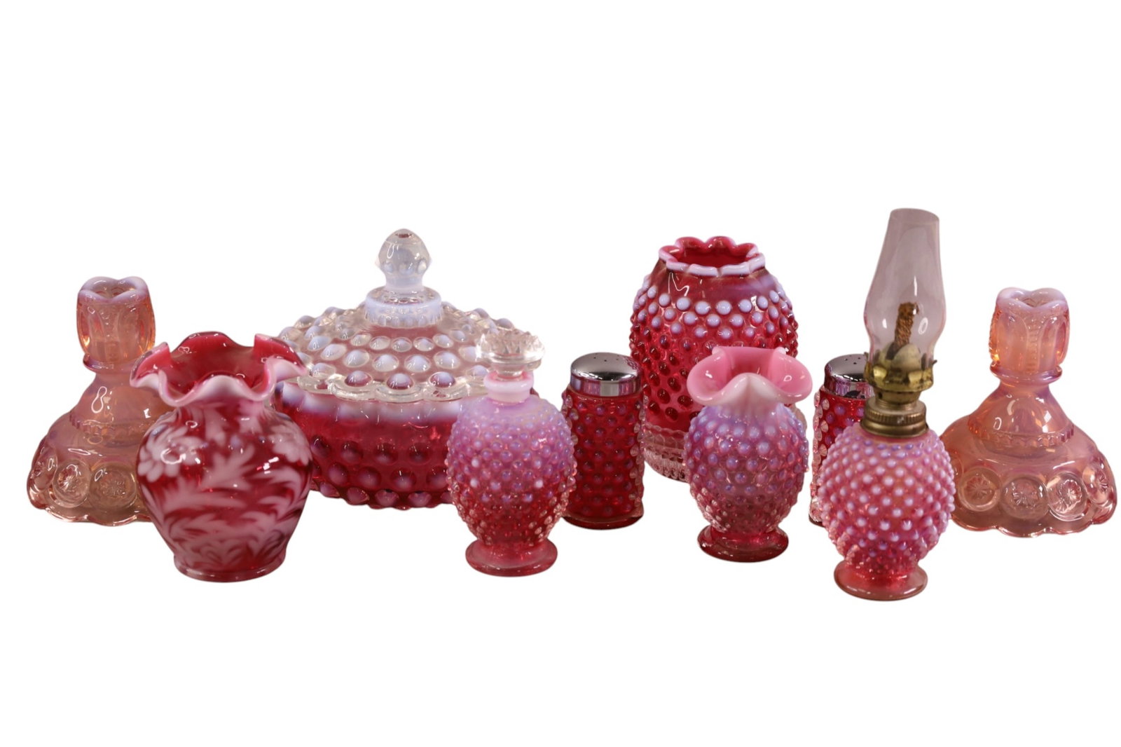 10 PIECES FENTON GLASS: CRANBERRY HOBNAIL LAMP, SALT AND PEPPER, COVERED DISH AND MORE. 3 TO 7"H