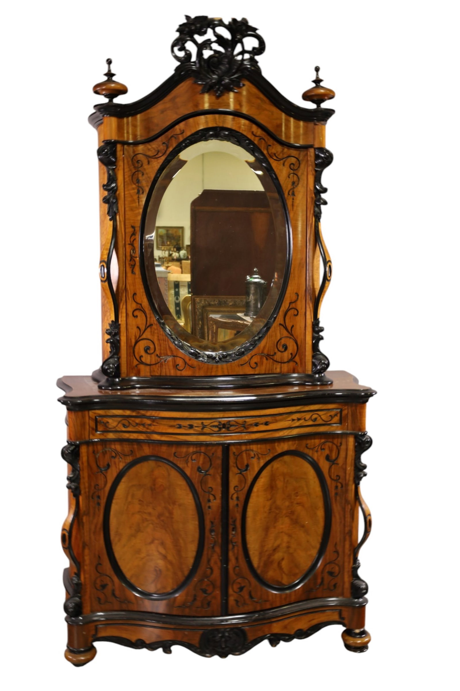 WILLEM III BONHEUR CABINET (1 of 3)