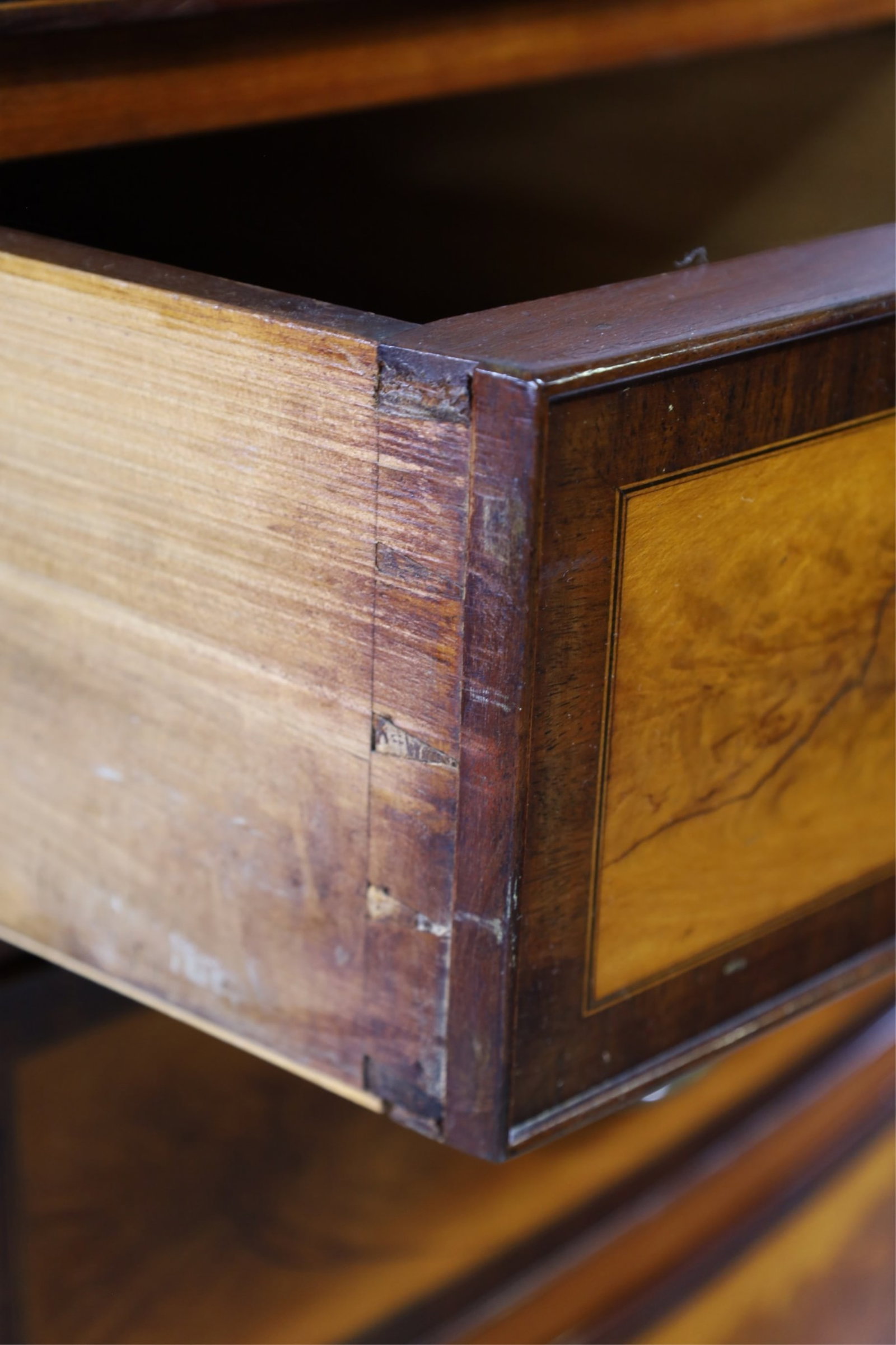 SHERATON STYLE CHEST - 3