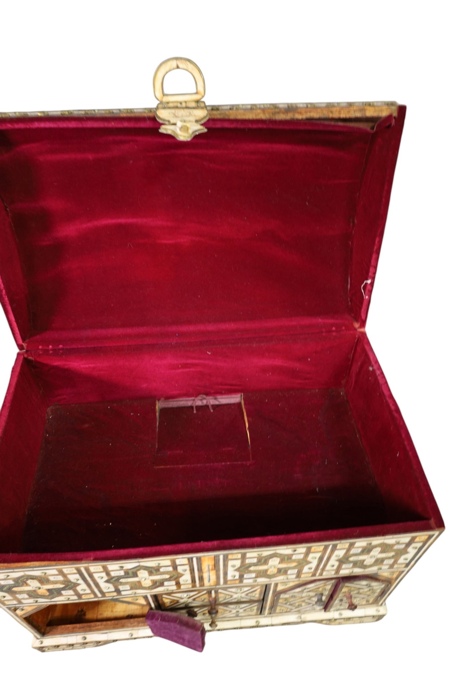 MOROCCAN TRUNK - 4