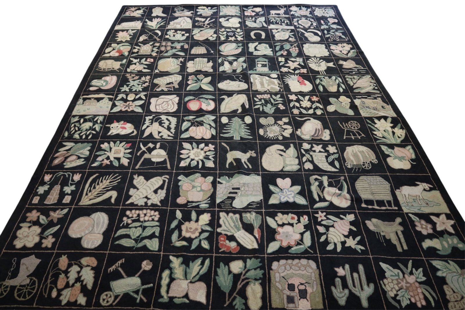 APPROX 11' 8" x 8' 9" AMERICAN HOOK RUG: LARGE AMERICAN HOOK RUG, NEEDS CLEANED.