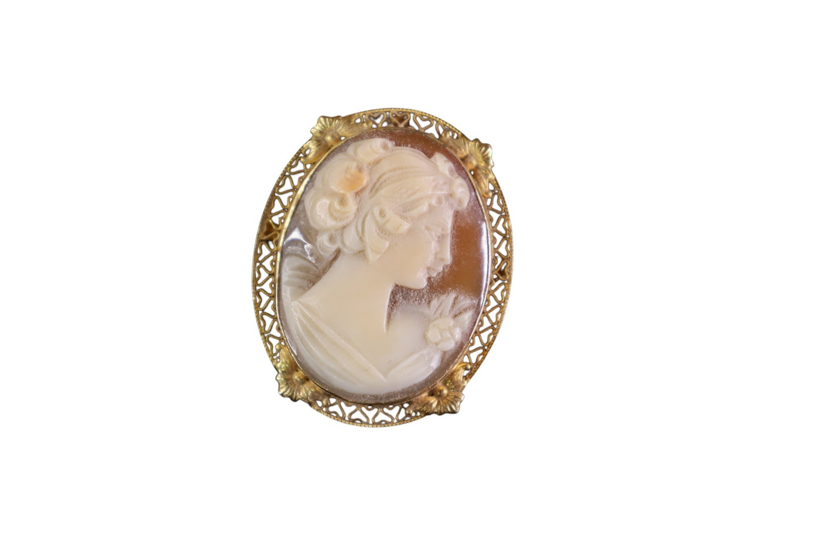 14K GOLD CAMEO: MARKED 14K, YELLOW GOLD VICTORIAN CAMEO PIN PENDANT, APPROX 7 GRAMS. 1 1/4" H.