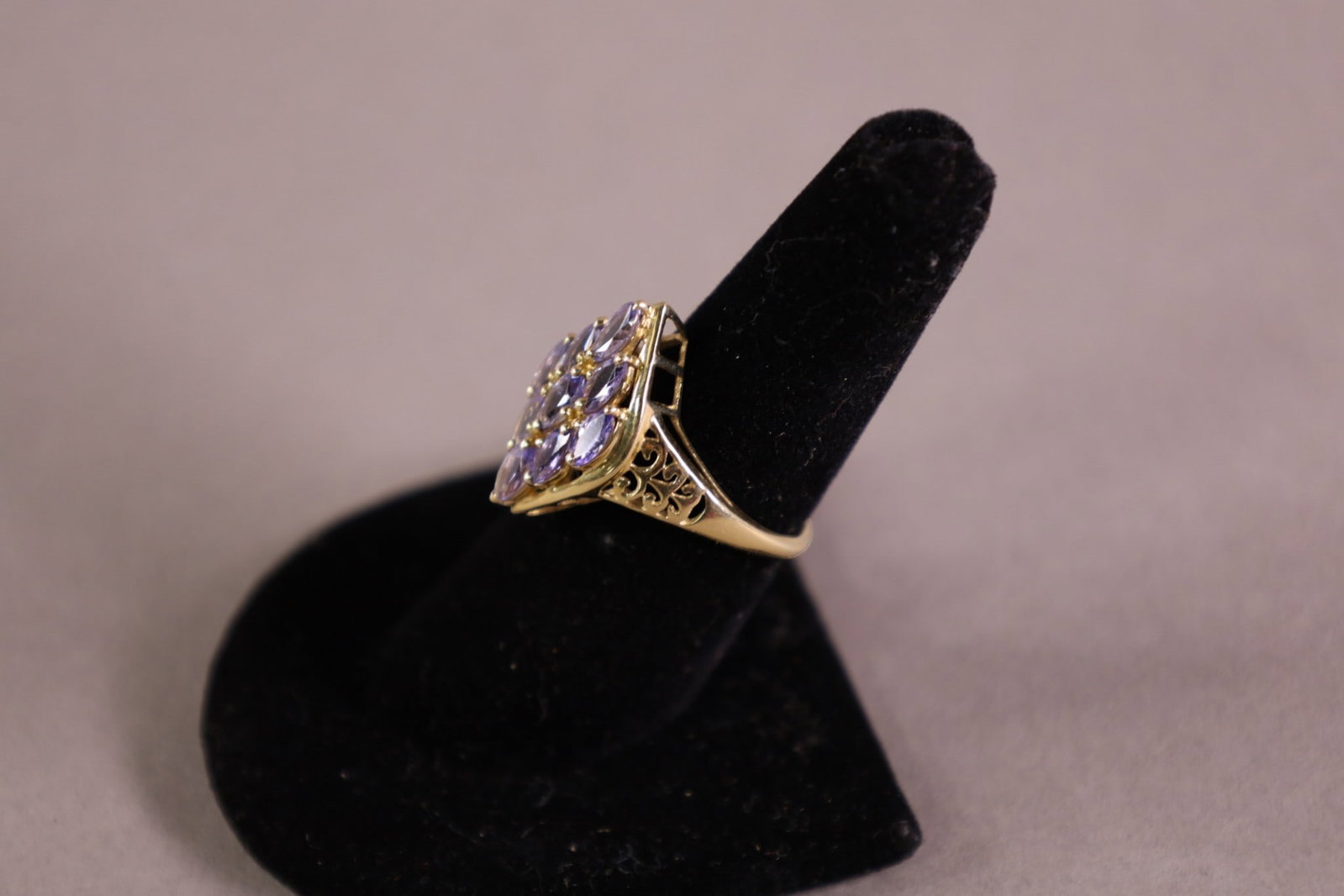 14K GOLD & TANZANITE RING - 2