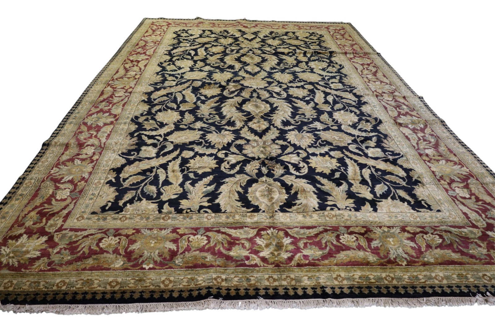 APPROX 11' 8" x 17' 11" HANDMADE WOOL RUG (1 of 5)